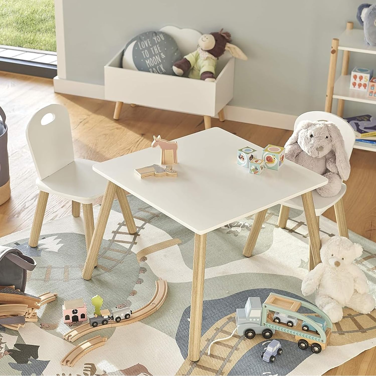 Avilia Set Tavolo e Sedie per Bambini in Legno 55x55x43.5cm 28x28x50cm Bianco e Beige