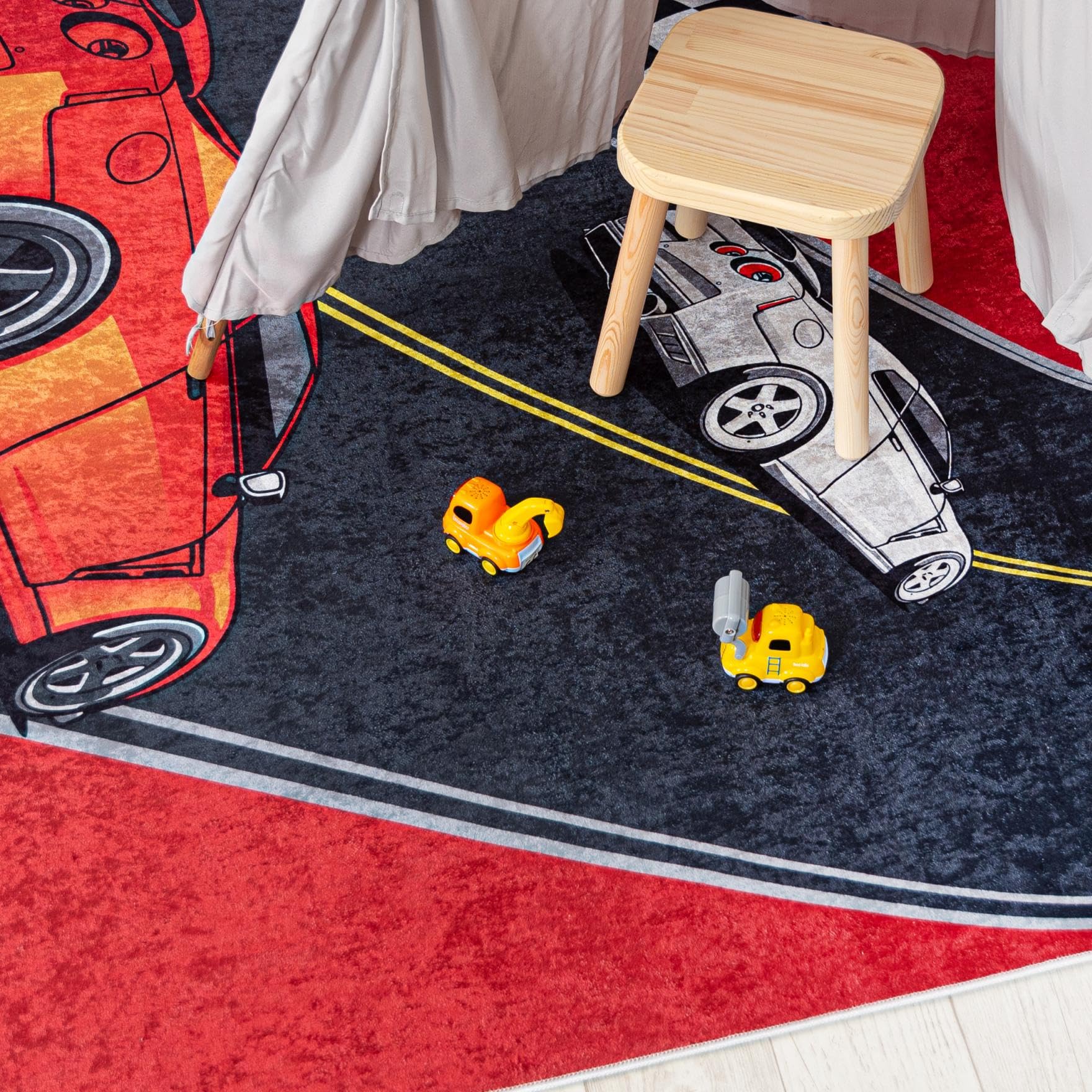 Mazovia Tapis Chambre Enfant - Lavable Tapis Imprimé à Poils Courts - Doux Moquette pour Chambre - Tapis Antidérapant Emma - Tapis Enfant Voiture de Course - Rouge Noir 80x150cm