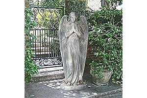 Jesus Washing Feet Statue