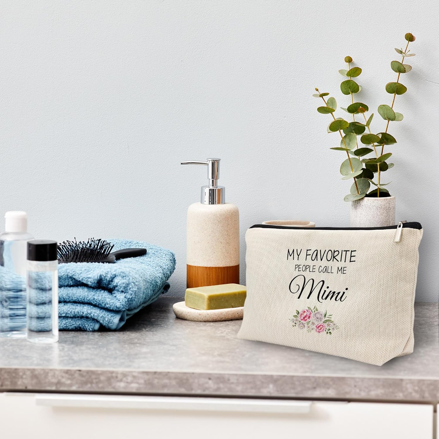 huester Mimi Gifts Makeup Bag, Mimi Gifts for Christmas from Grandkids Grandsons Granddaughter Cosmetic Bag for Women, Best Grandma Gift Toiletry Bags Travel Zipper Makeup Pouch - Image 4