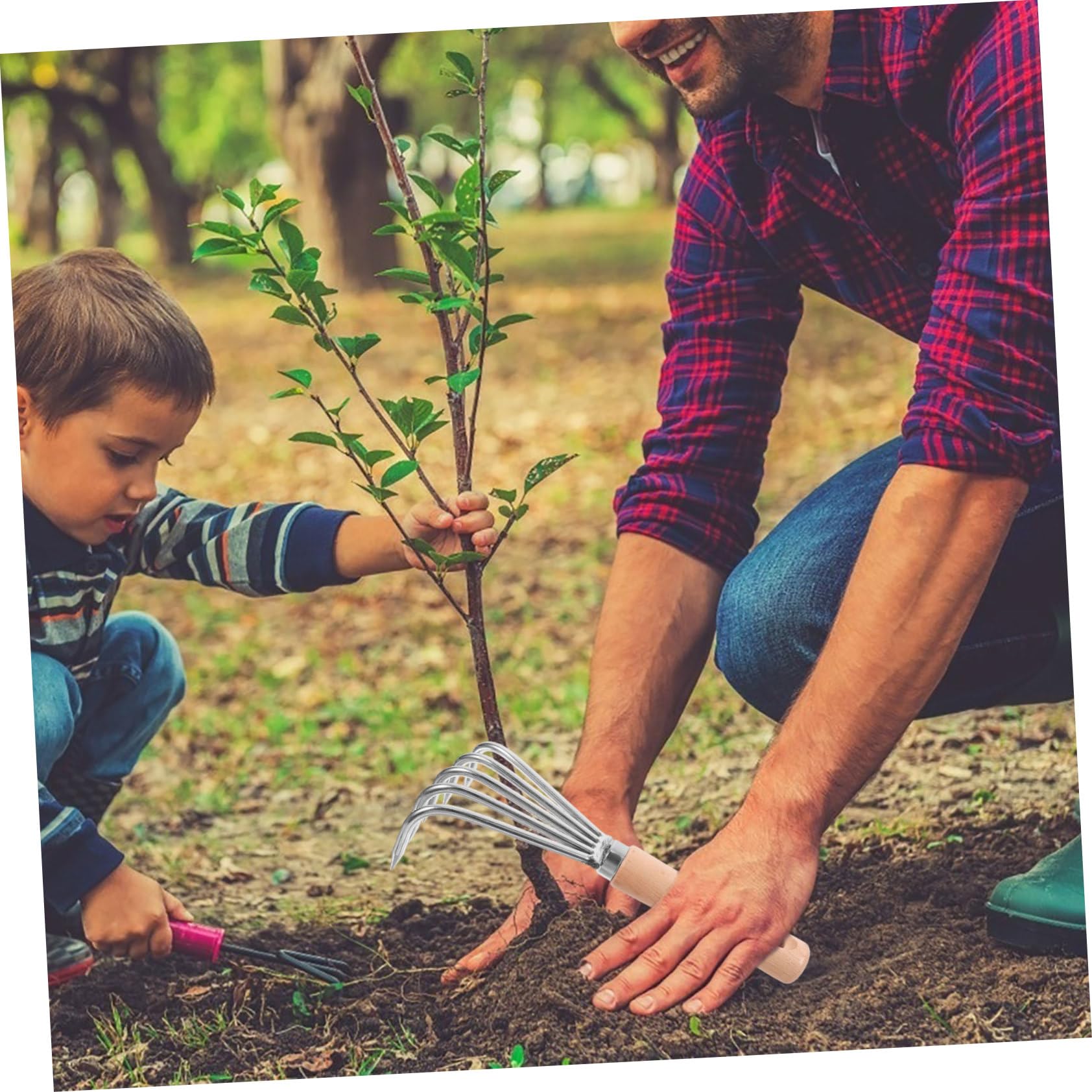 Tofficu 3 Stück Handrechen mit Holzgriff Kleiner Gartenrechen für Bodenlockerung Unkrautentfernung und Pflanzarbeiten Vielseitiges Gartenwerkzeug für Garten und Strand Ergonomisch und