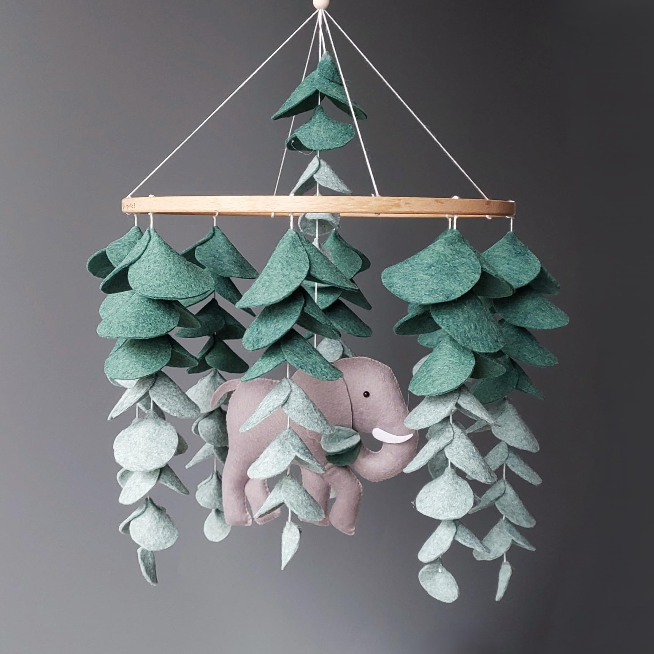 Elefante Giostrina per culla - Safari Nursery Decor con foglie di eucalipto - Giungla Theme Hanging Mobile per bambino ragazza - Animale tropicale culla mobile - Safari Baby Shower Gift
