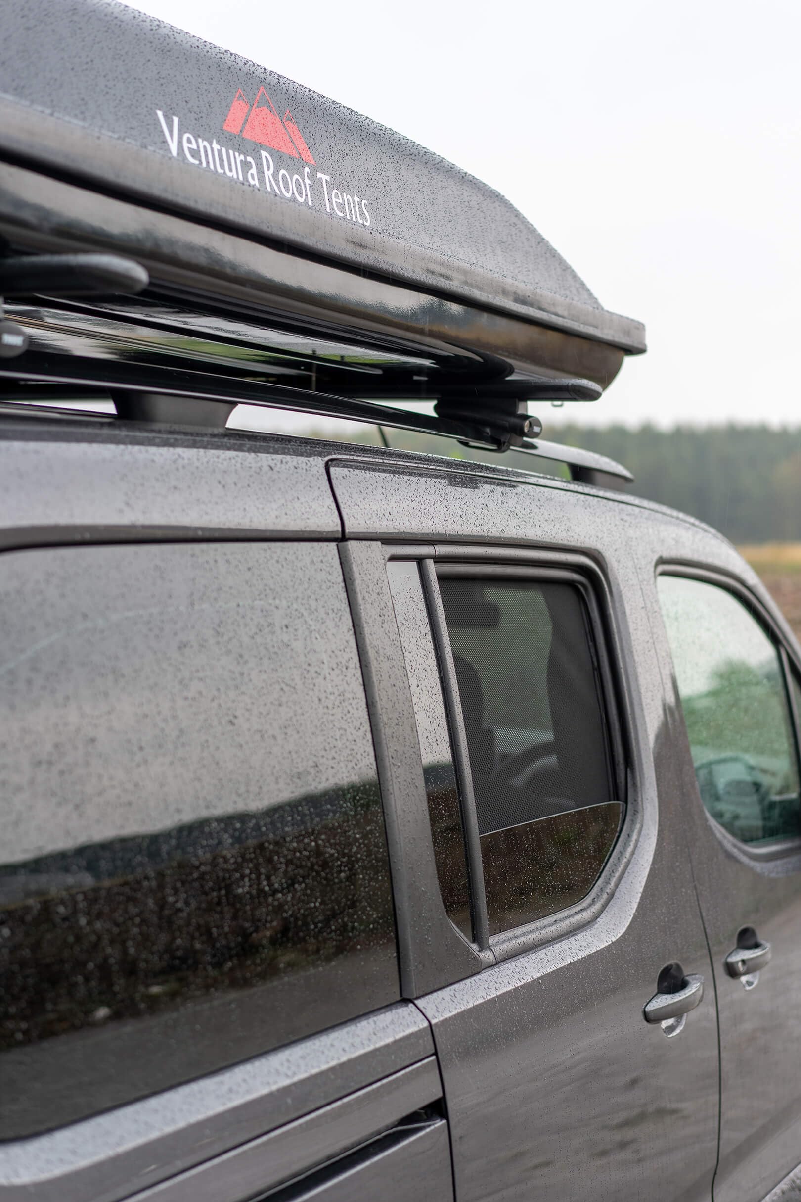 Set de Car Shades Compatible avec Citroen Berlingo XL/Peugeot Rifter/Opel Combo Life/Toyota Proace City 2018- (avec hayon arrière avec Lunette ouvrable) (6-pièces) Pare-Soleil sur Mesure
