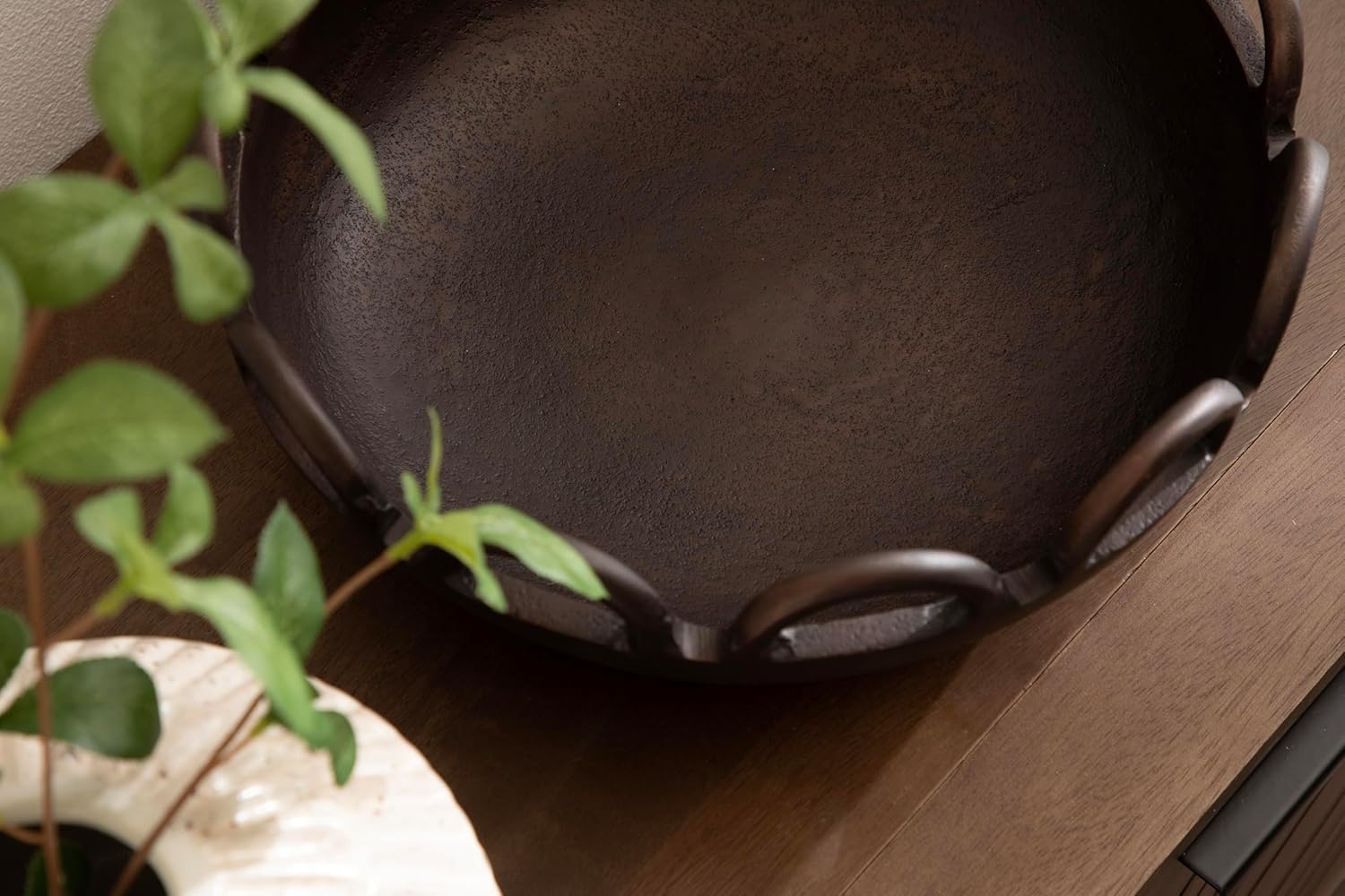 Kate and Laurel Lusila Vintage Metal Food-Safe Bowl, 12 Inch Diameter, Bronze, Classic Scalloped Loop Bowl for Use as Serving Bowl or Decorative Fruit Bowl