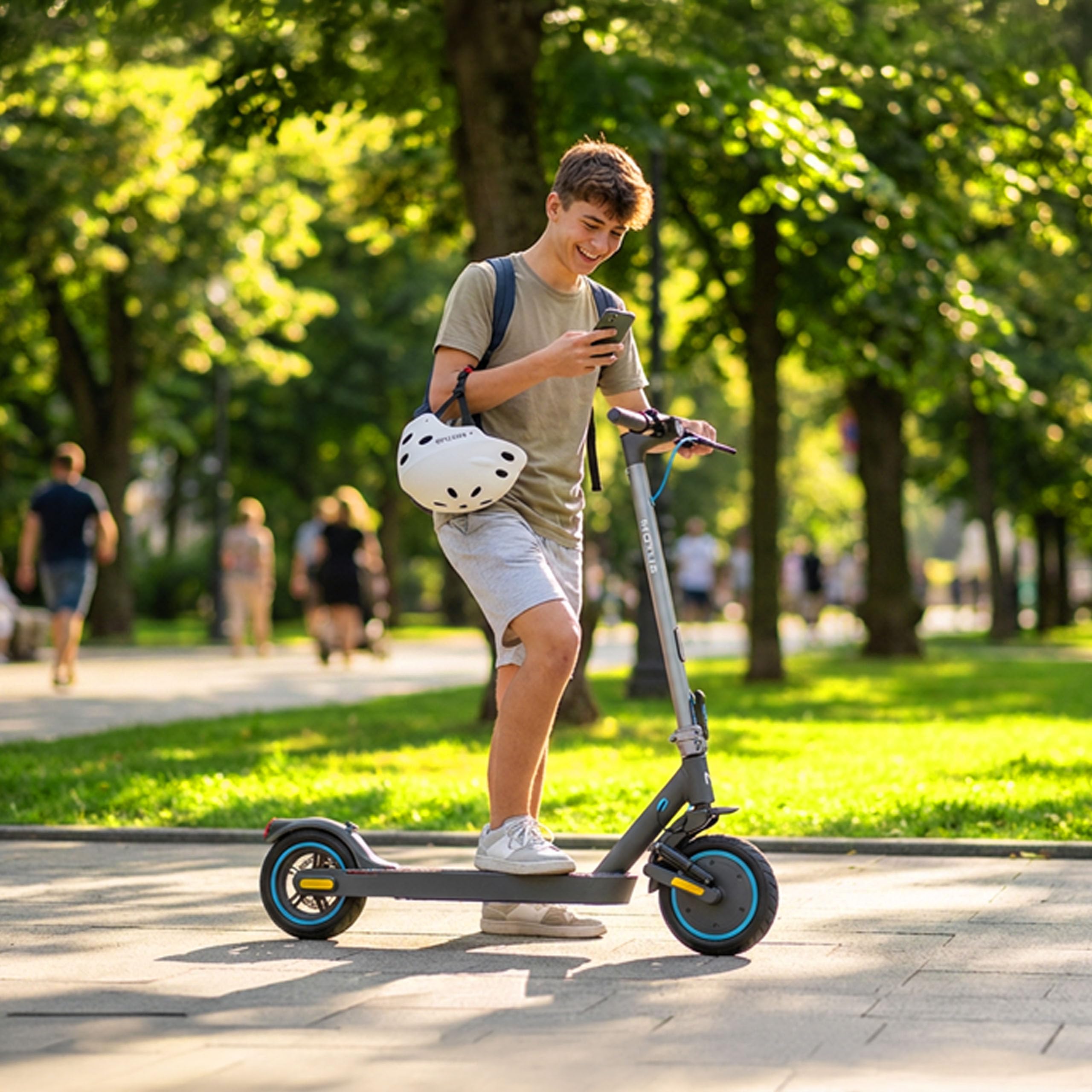 Motus Scooty 10 Trottinette Électrique Adulte Pliable, Roues 10 Pouces, Clignotants Intégrés, Application Mobile, Autonomie jusqu'à 80 km Selon Modèle, Confort et Mobilité Urbaine
