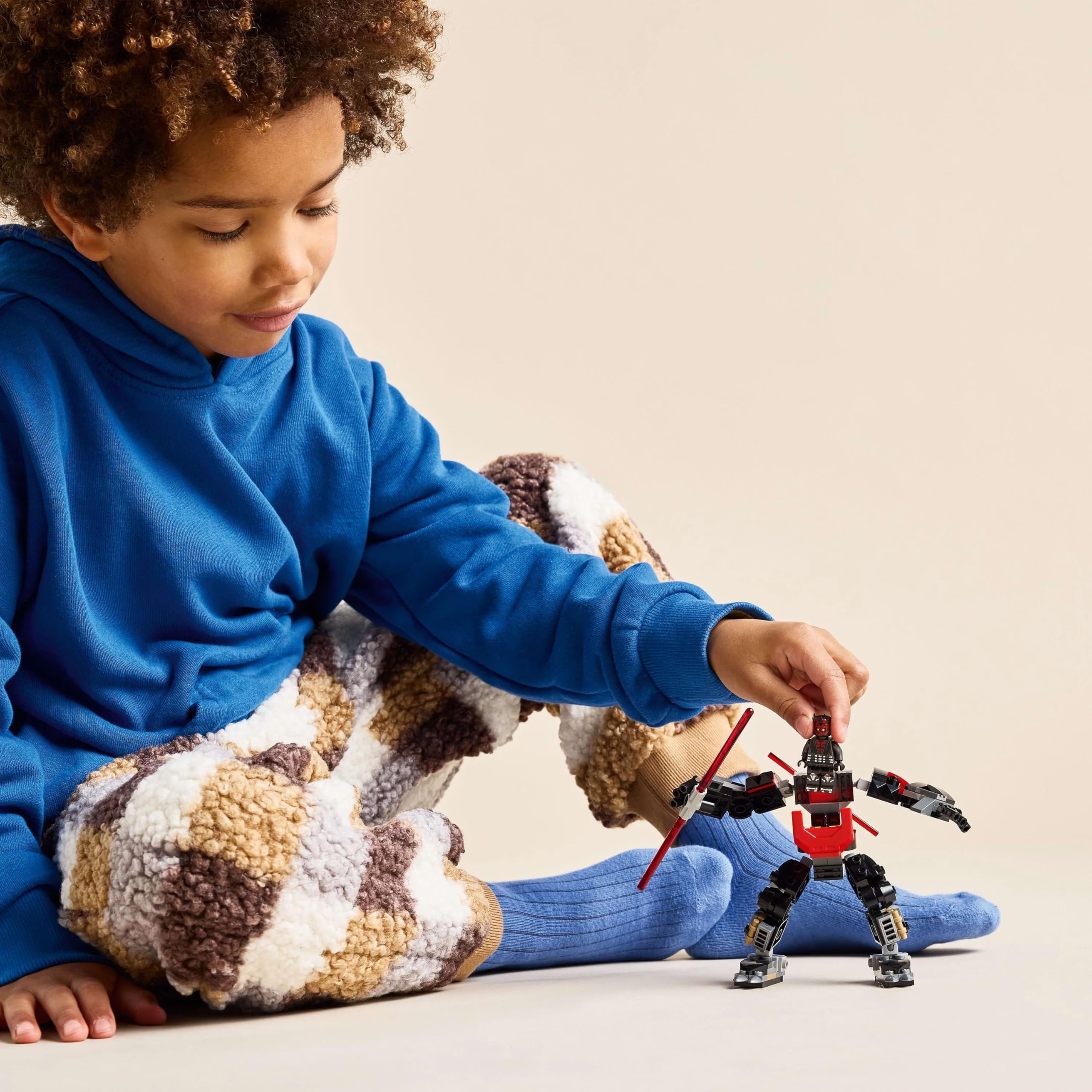LEGO Star Wars Mech Dartha Maula, zestaw dla 6-latka, Gwiezdne Wojny: Wojny klonów do kolekcji, zabawka konstrukcyjna dla dziecka, pomysł na prezent dla chłopców i dziewczynek w wieku od 6 lat 75411