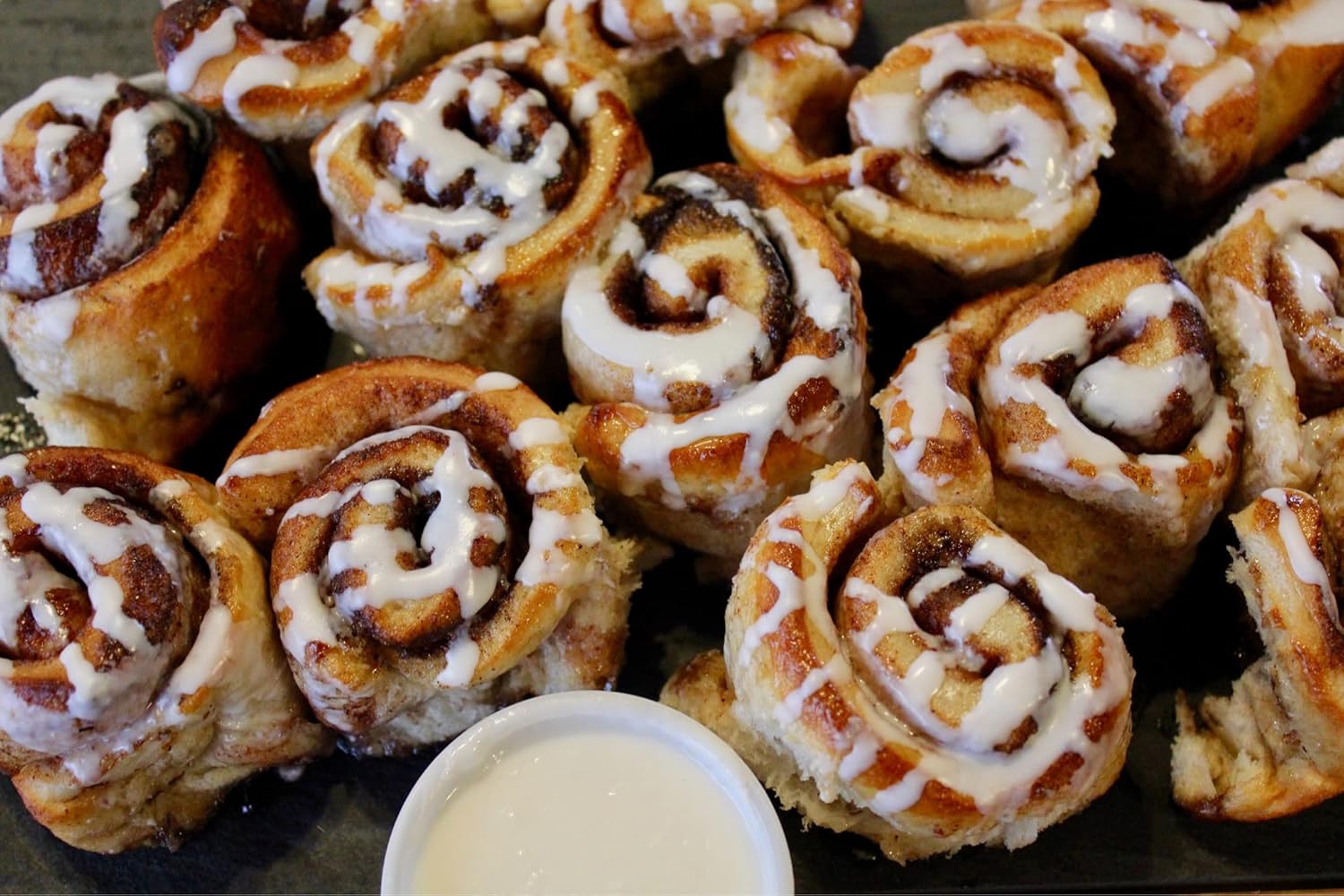 Ben's Soft Pretzels Amish Cinnamon Roll Bake at Home Kit,