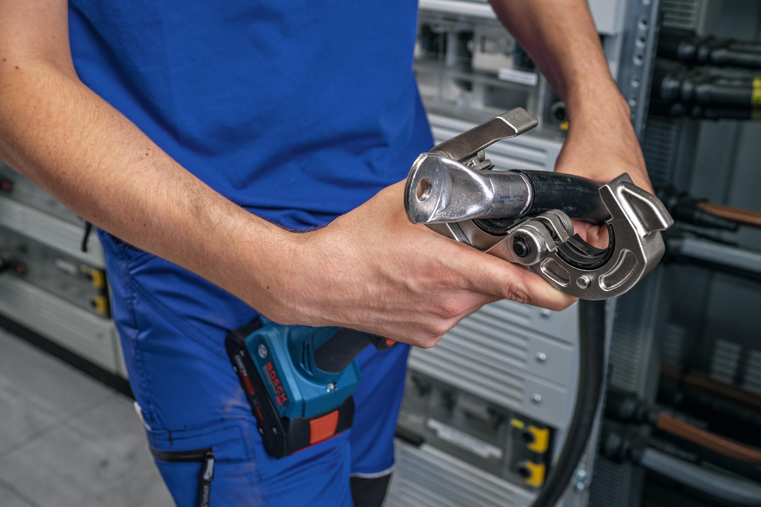 Image secondaire de Matrice de Sertissage PRO Bosch pour Câbles Aluminium - 67 x 45 mm