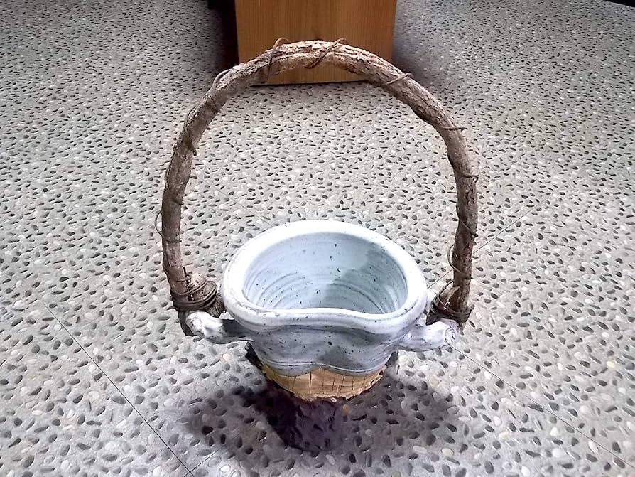 Amazon.co.jp: 美濃焼 朱山窯 つる付き手造り花器（ワインクーラー