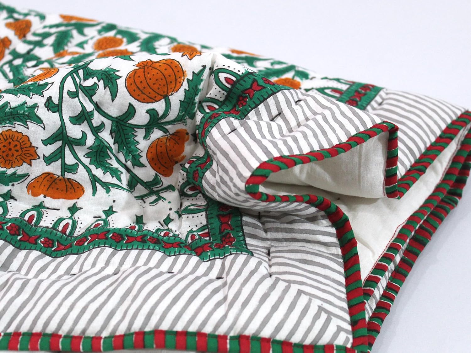 Aashita Creations Toddler Hand Work Kantha Cotton Baby Quilt, Bedspread Throw Floral Printed Baby Quilt_1140