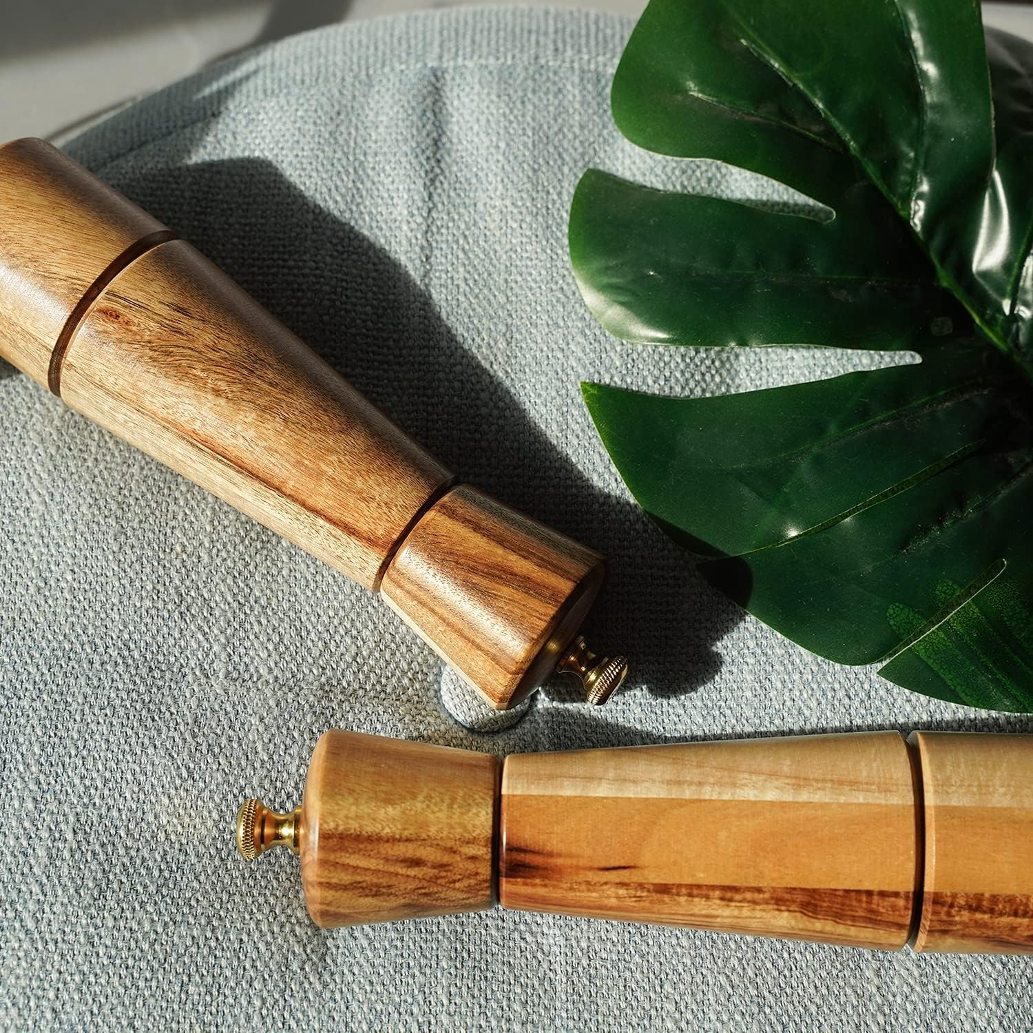 DeroTeno Salt and Pepper Mill Set, Adjustable Ceramic Grinder Salt Mill, Stainless Steel Grinder Pepper Mill, Acacia Wood - Image 3