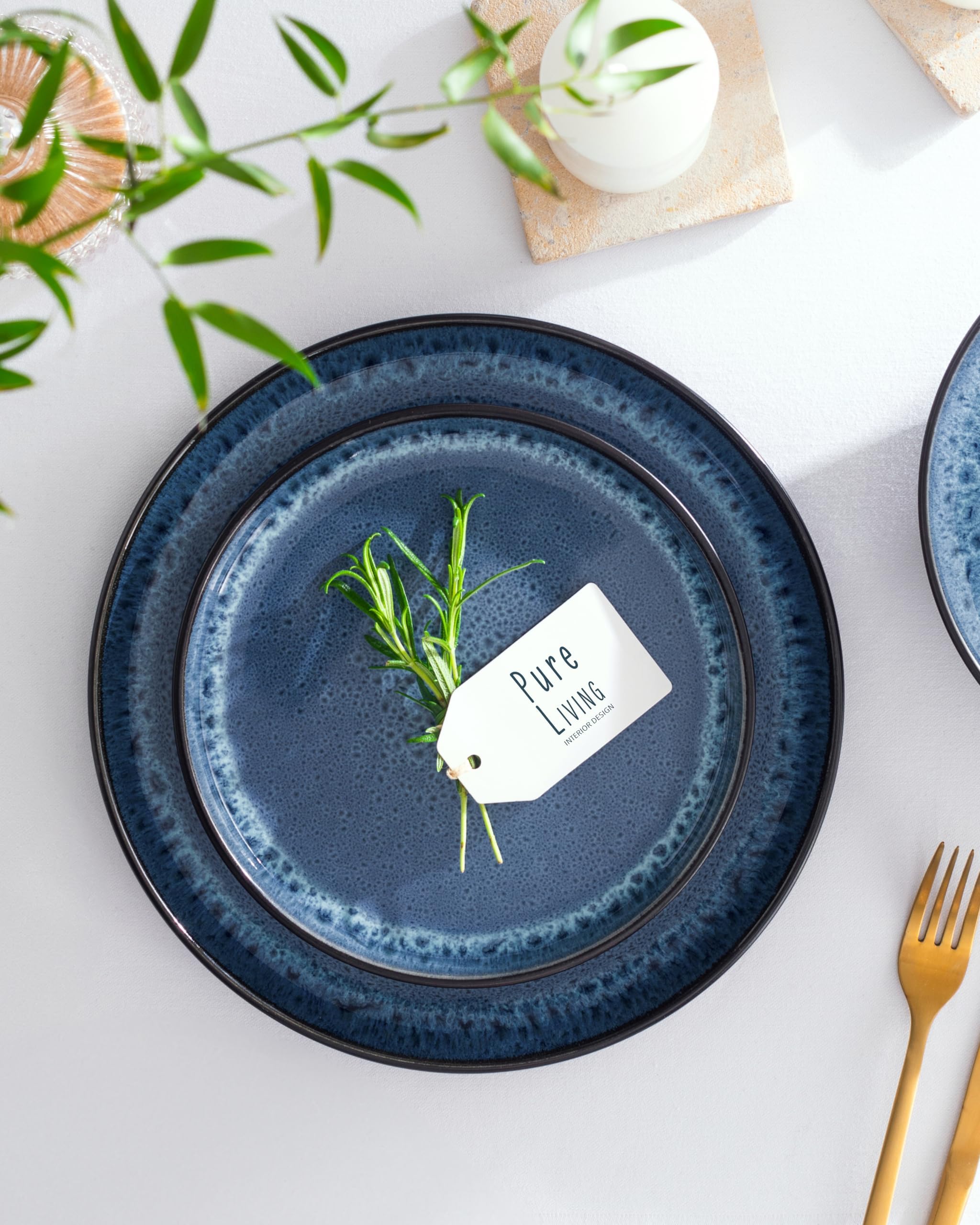 PURE LIVING INTERIOR DESIGN Ibiza Stoneware Crockery Set for 6 People, 18-Piece Mediterranean Test Very Good Stoneware Tableware Set, Bowl and Plate Set, Dinner Service for 6 People, in Deep Blue