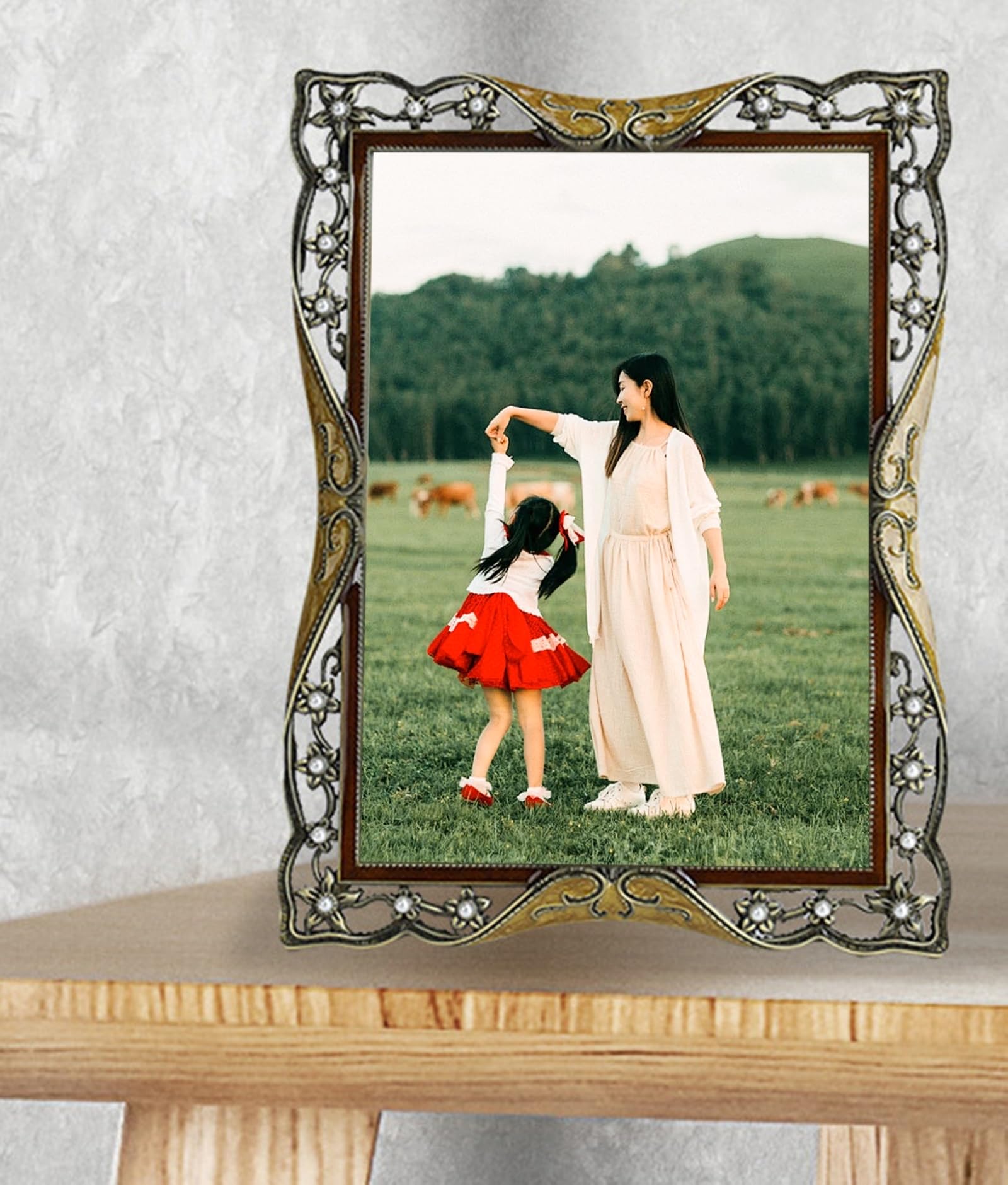 Amazon.com - Ayoiow Vintage Copper Picture Frame 6x8 for Tabletop