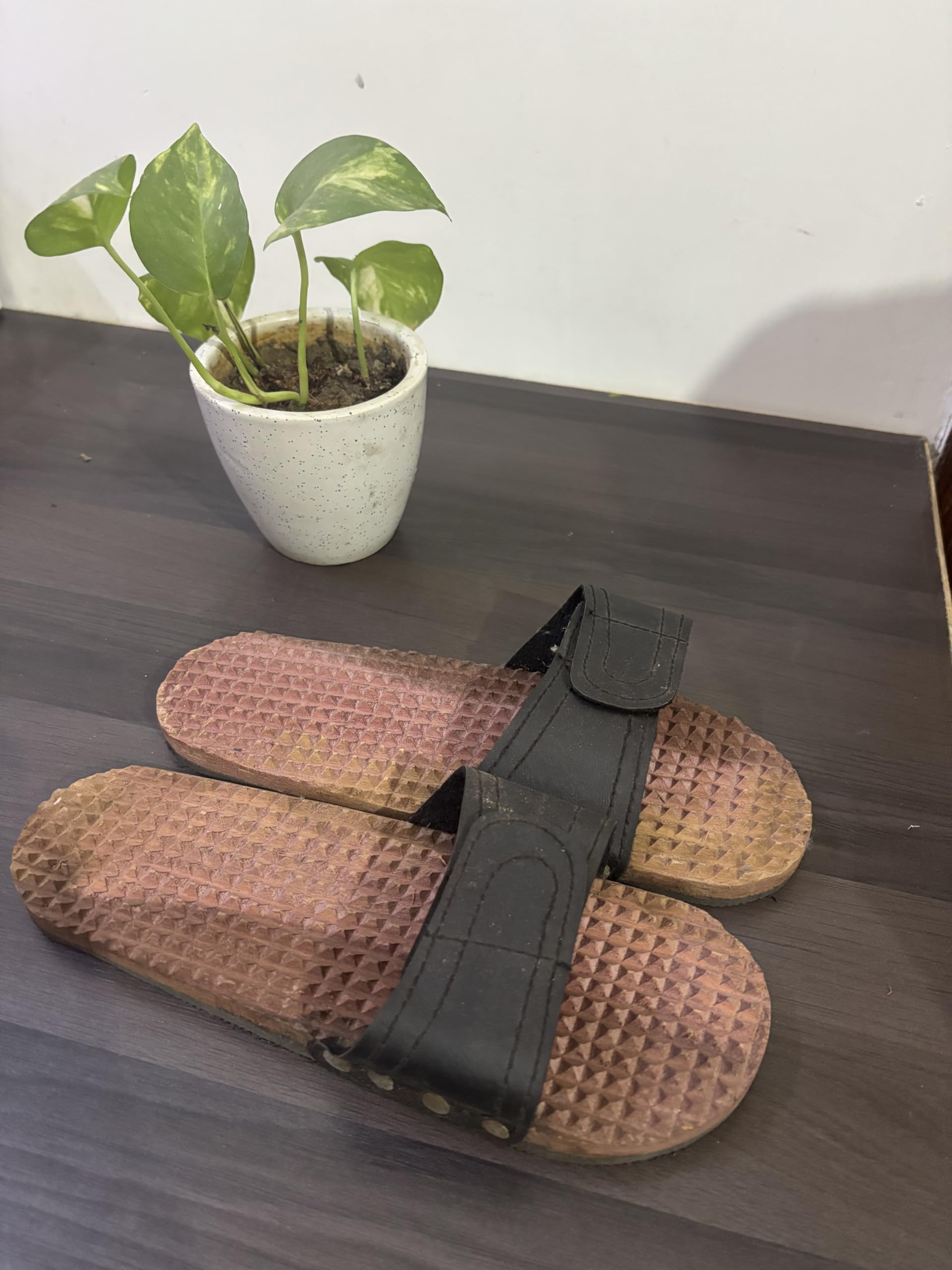 Agrigore Wooden Acupressure Slippers, Therapeutic Foot Massager Sandals with Adjustable Strap, Reflexology Footwear for Stress Relief and Blood Circulation, Unisex 1