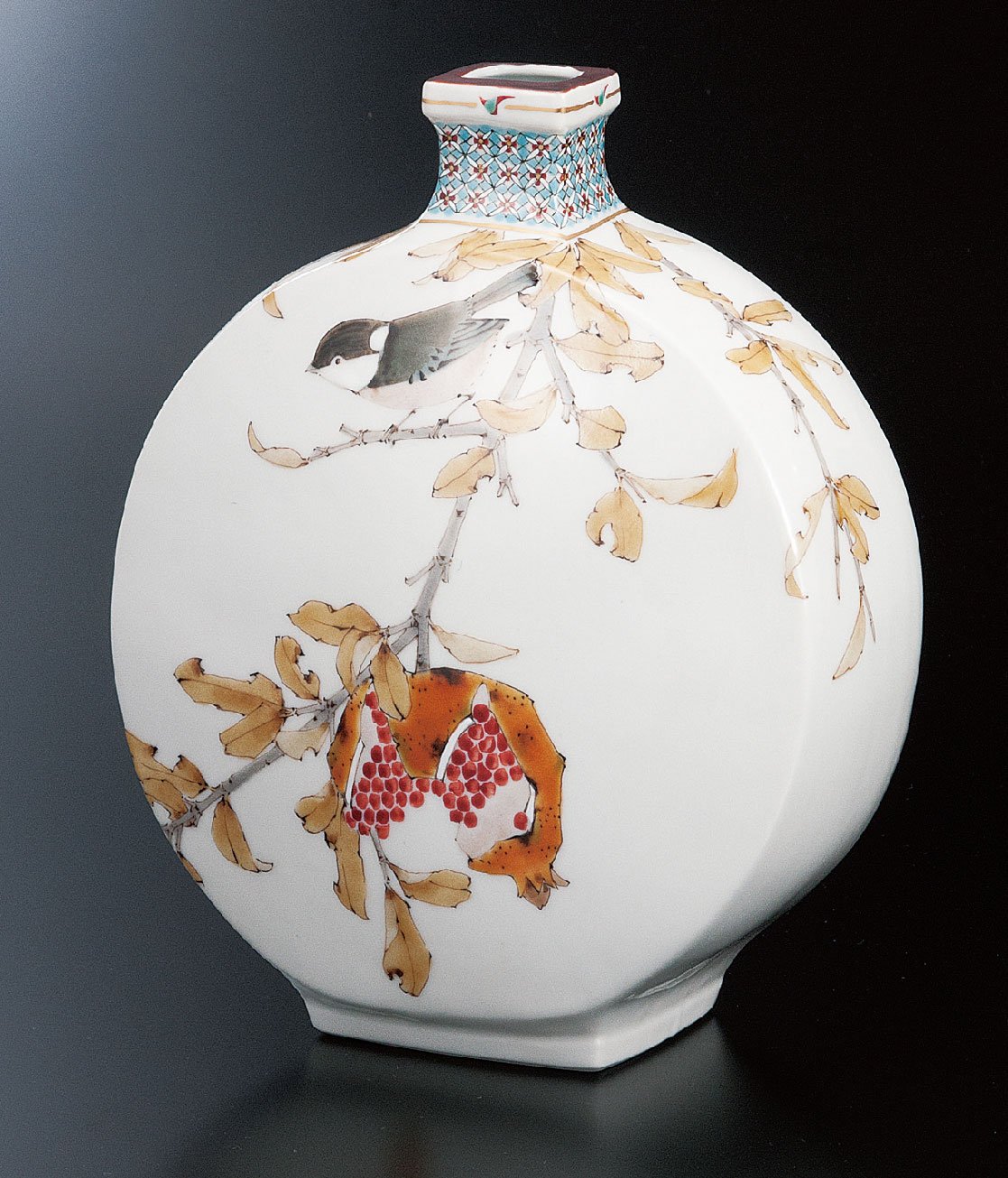 Amazon.co.jp: 九谷焼 8.3号花瓶 柘榴に四十雀 ：山田義明 : ホーム  