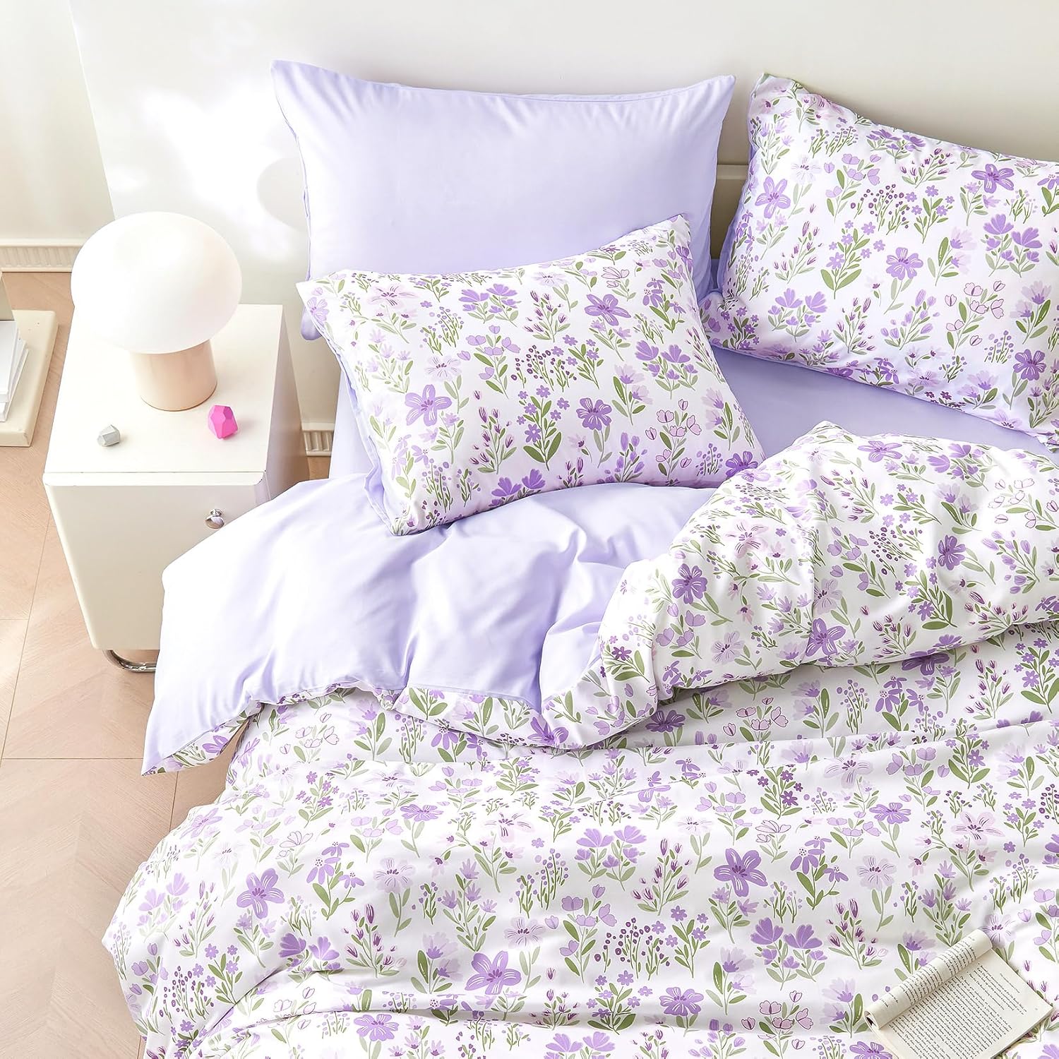 Wake In Cloud - Floral Bedding Set for Girls, Cute Colorful Botanical Flowers Patterned Soft Lightweight Comforter Set with Sheets, 5 Pieces Kids Bed in a Bag, Purple White, Twin Size