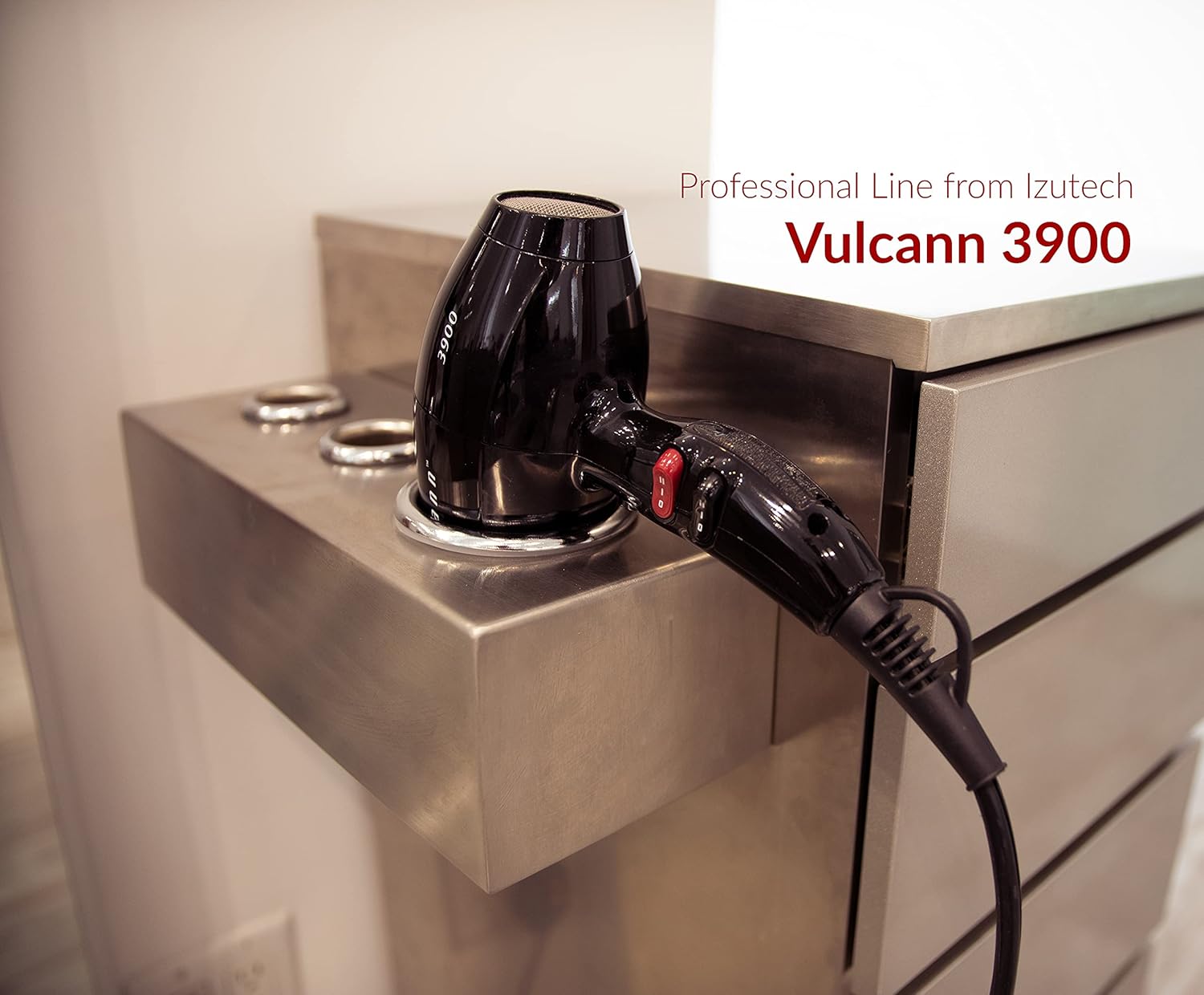 Izutech Vulcann 3900 BLow Dryer 1875 Watts (Black)