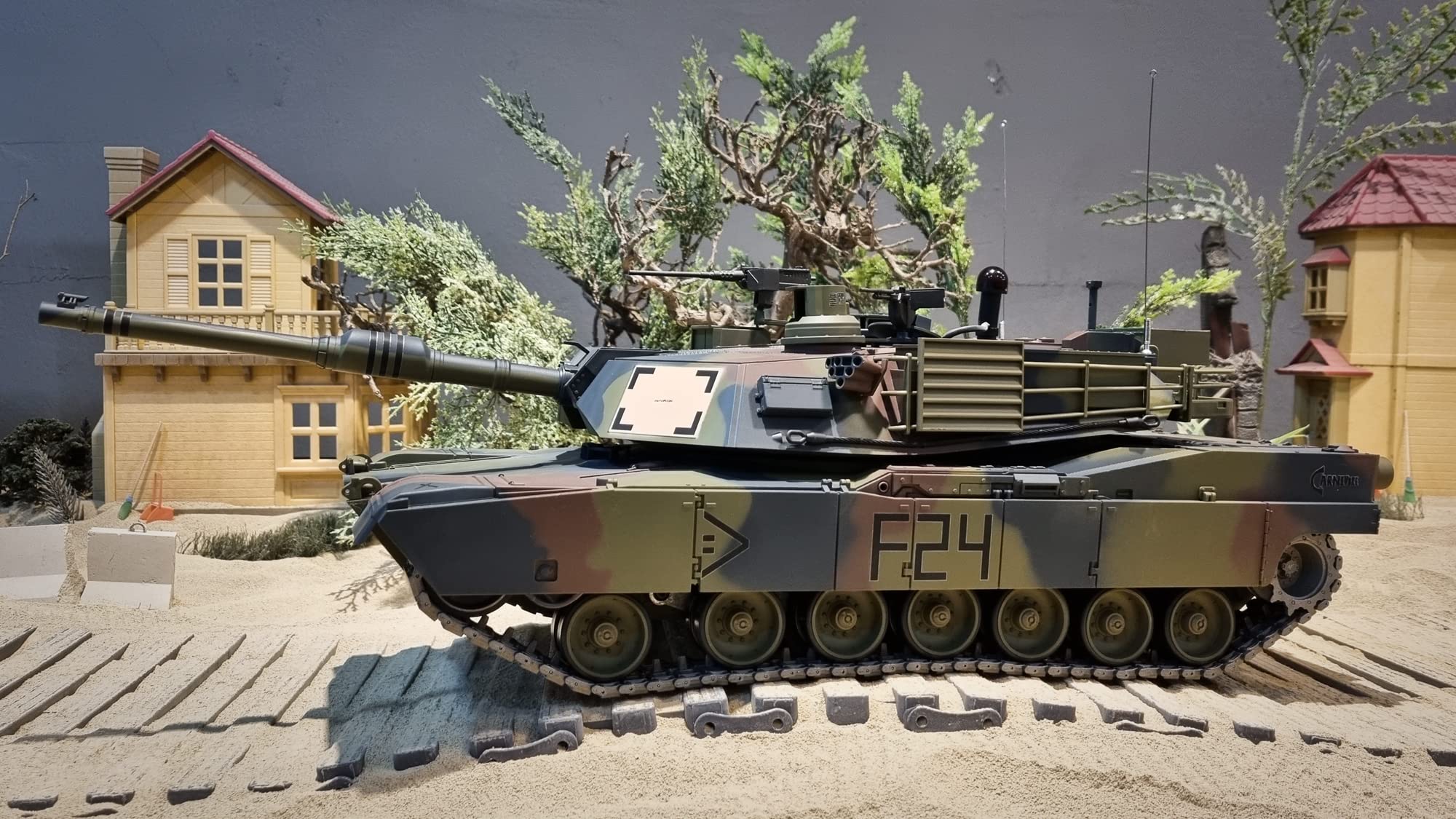 ES-TOYS Czołg zdalnie sterowany z funkcją strzelania M1A2 Abrams Heng Long 1:16 z dymem i dźwiękiem + metalowa przekładnia + 2,4Ghz V7.0 - UPG-A