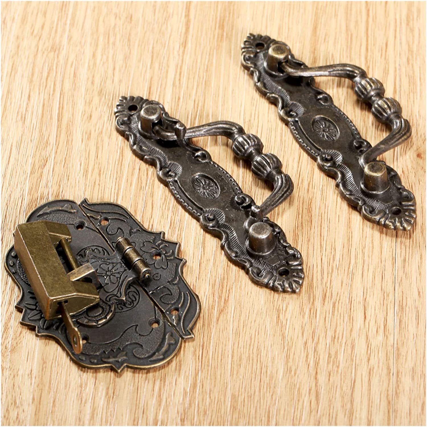 Hebilla de bloqueo segura, pestillo de ojo de gancho con hebilla de cierre retro antiguo, manija de gabinete de muebles de 2 piezas + caja de joyería de bronce de 1 pieza Cerradura antigua china + 1 h