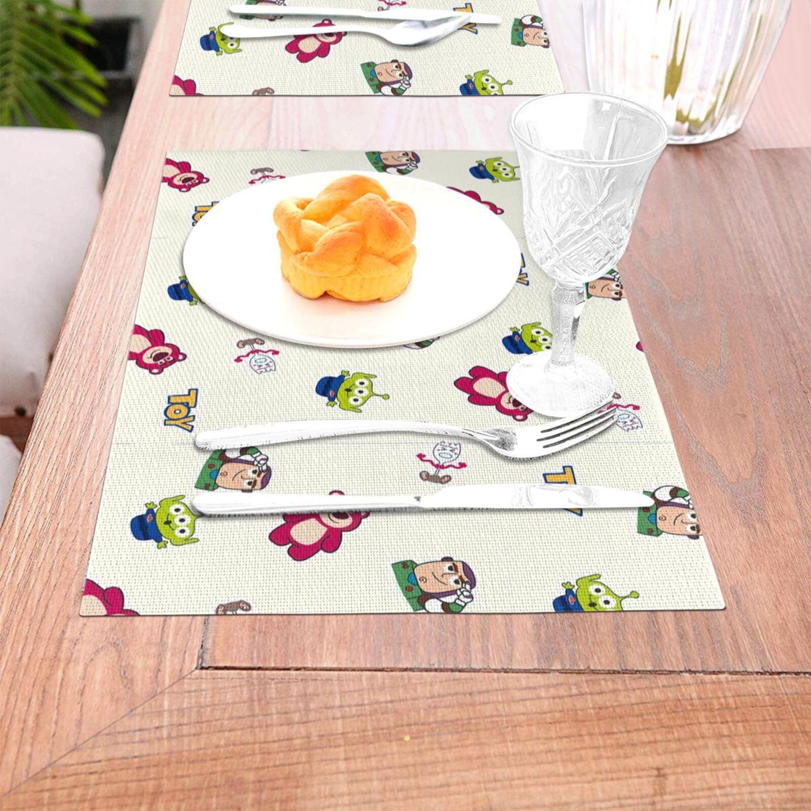 トイ・ストーリー2 ランチョンマット4枚セット トイ・ストーリー2 ランチョンマット4枚セット トイ・ストーリー