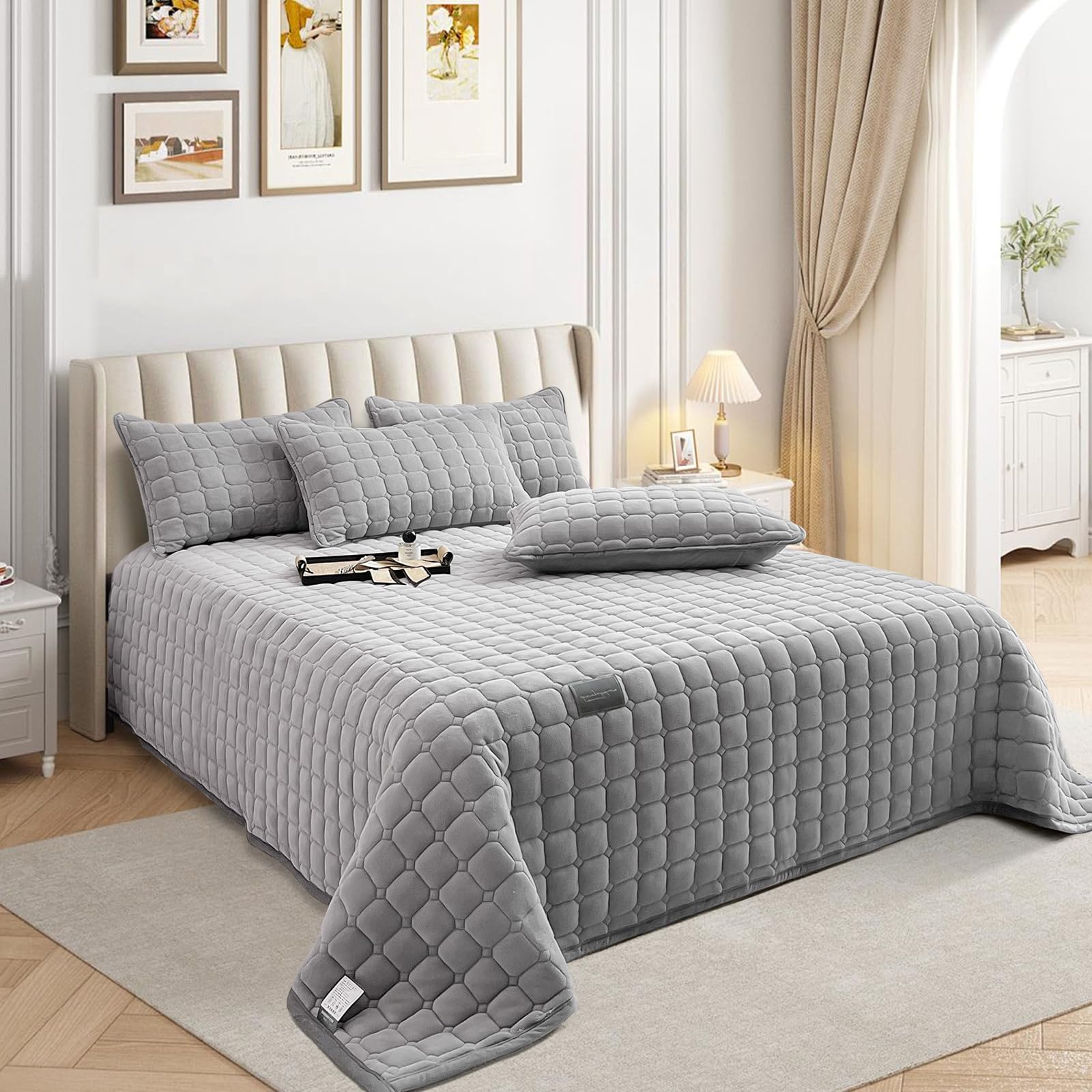 OKYUK,Couvre-lit，Parure de lit en Velours de Luxe pour très Grand litmatelassé surdimensionné, avec 2 taies d'oreiller Assorties, pour Toutes Les Saisons (Gris Clair, 230 x 250 cm)
