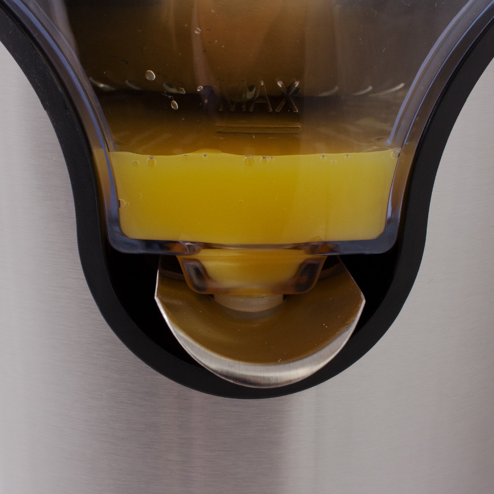 Spremiagrumi Elettrico Suntec ZIP-8441 Pro – 160W, In Acciaio Inox, Con Leva, 2 Coni, Colino, Per Arance E Limoni