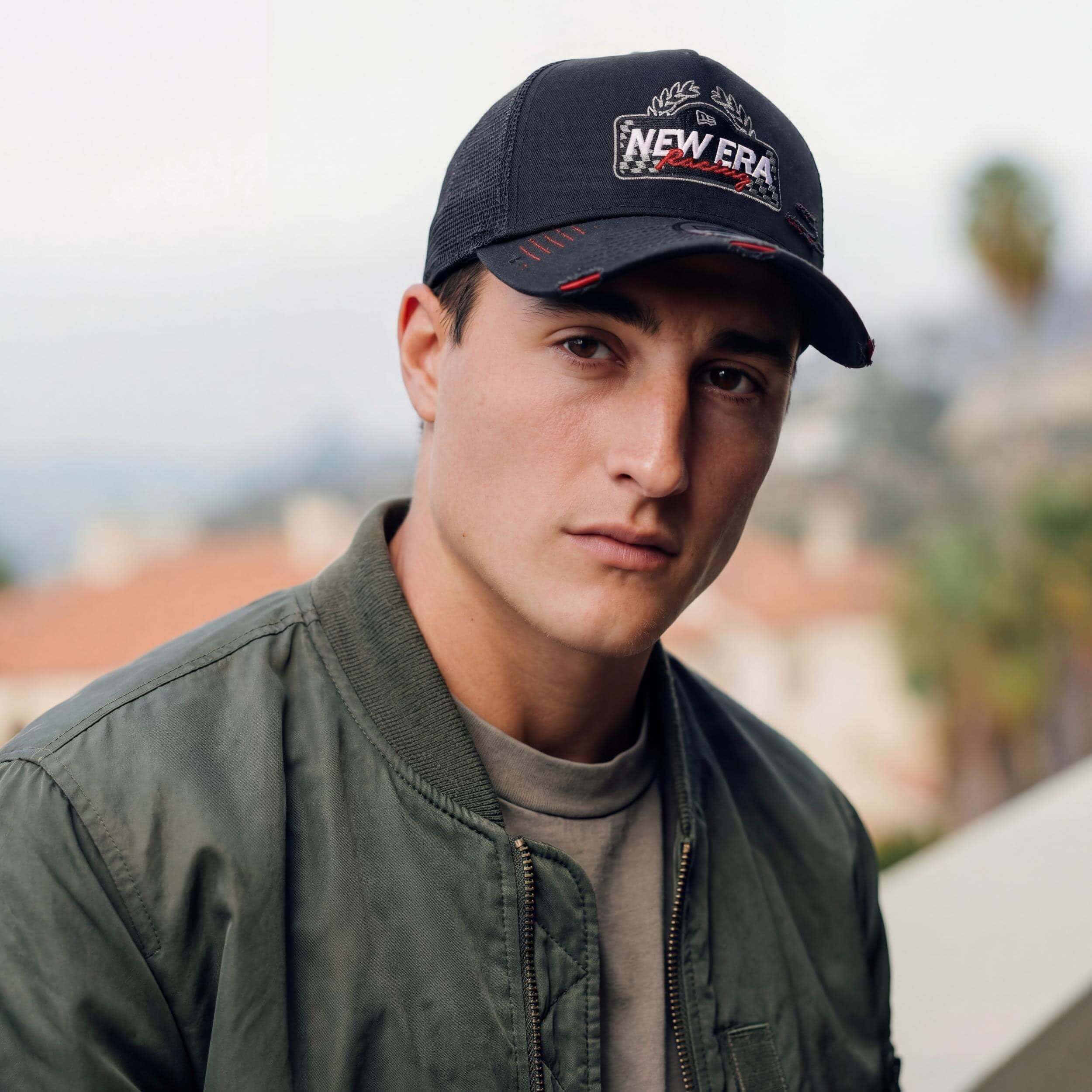 New Era NE Motorsport Trucker Gorra ajustable NE Racing Negro