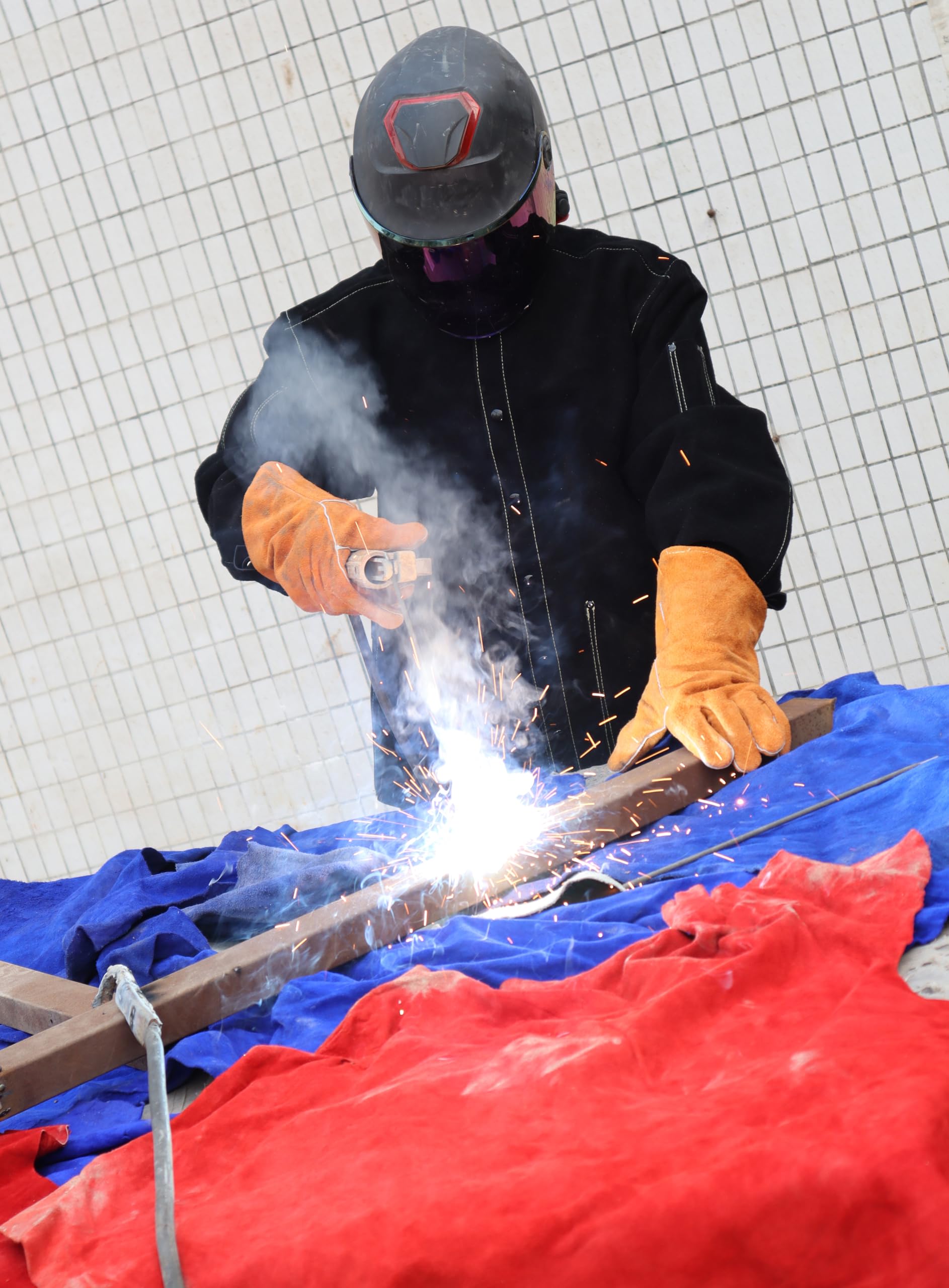 Veste de soudage en cuir noir, manteau de protection pour soudeur, veste de sécurité de travail FR, résistante à la chaleur et aux flammes