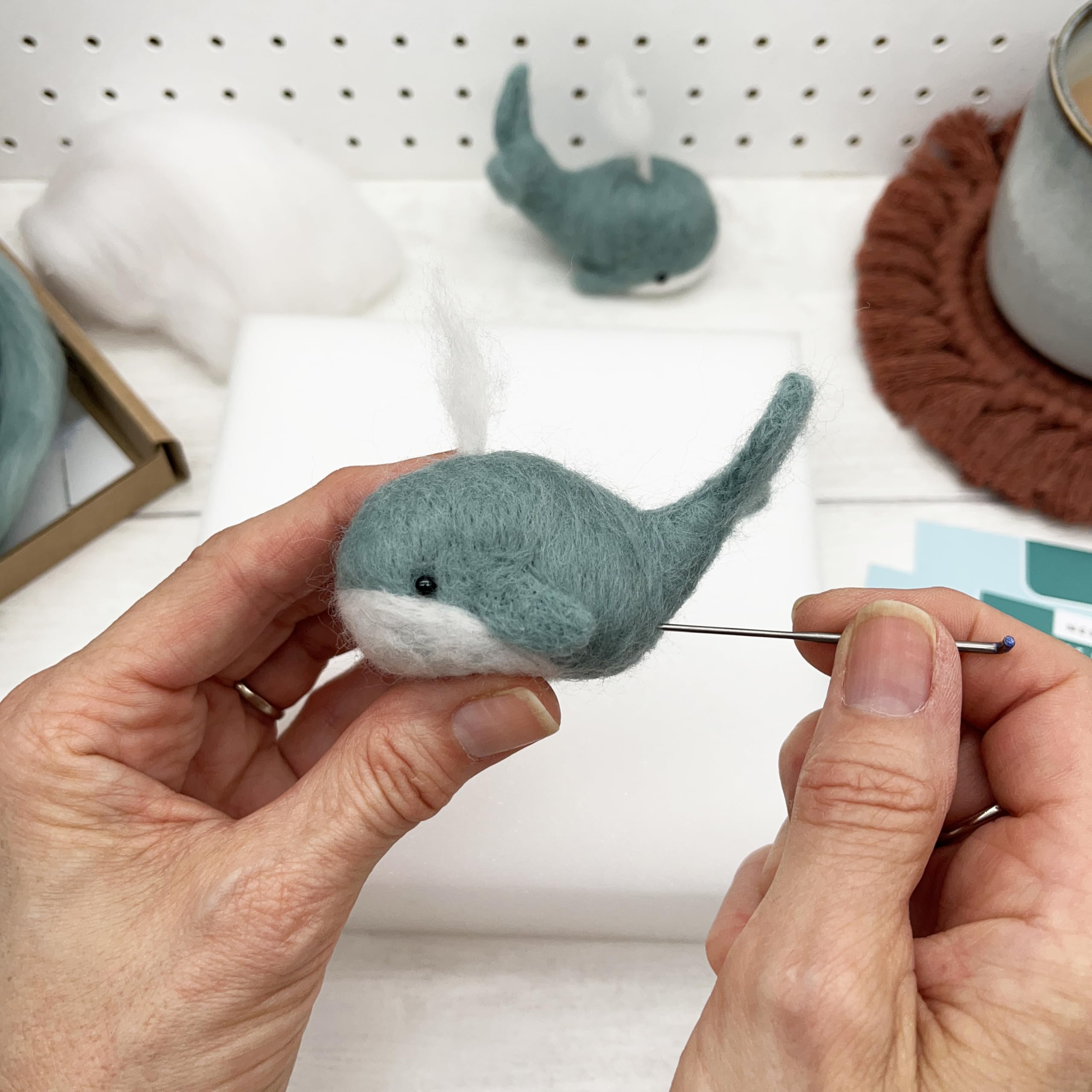 Bergin & Bath Needle Felting Kit - Image 4
