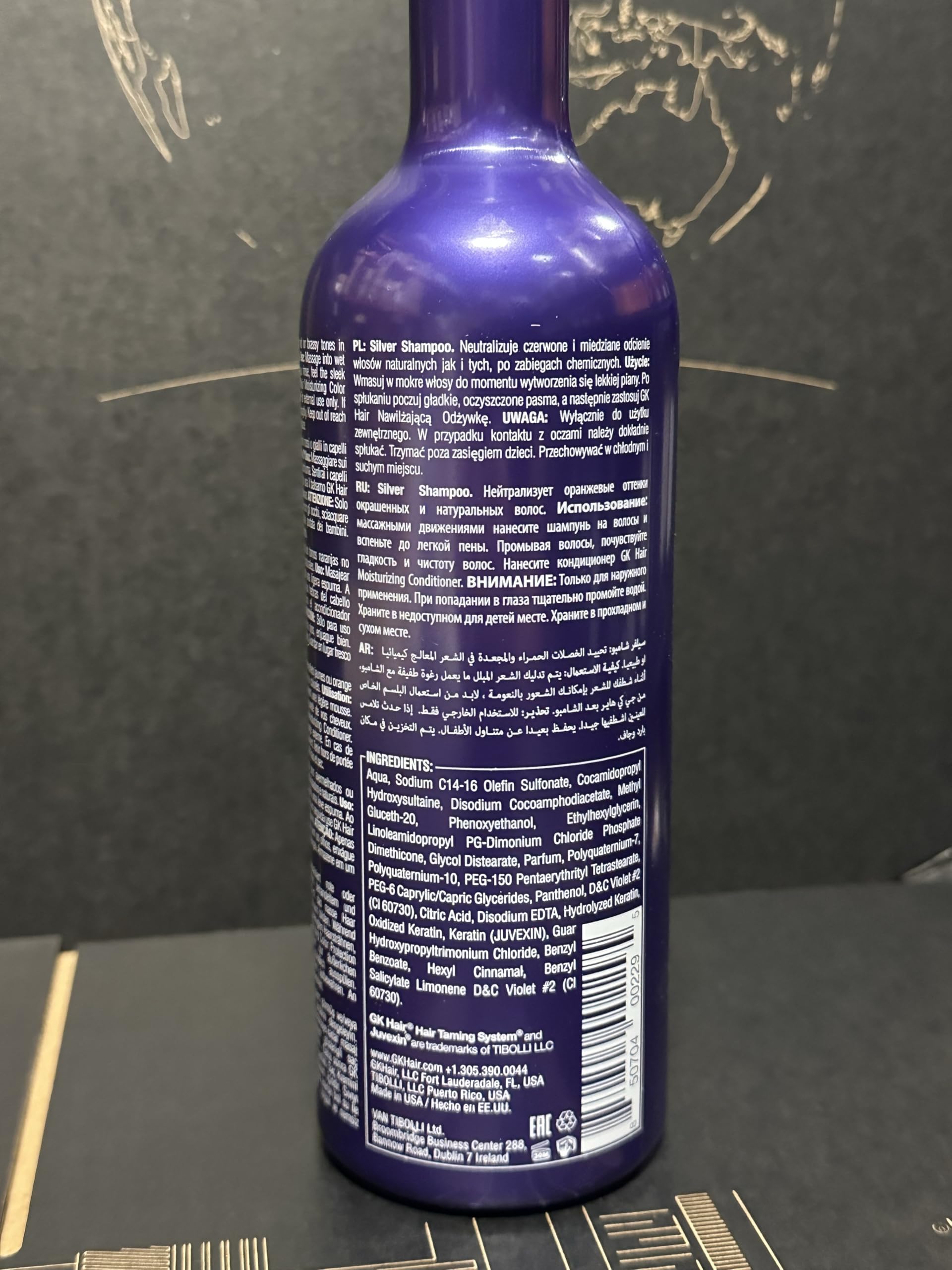 GK HAIR Global Keratin Silver Bombshell/Purple Shampoo (24 FL Oz/710 ml) per capelli biondi, platino, cenere, argento e grigi idrata i capelli secchi e danneggiati rimuove i toni giallo-ottanio