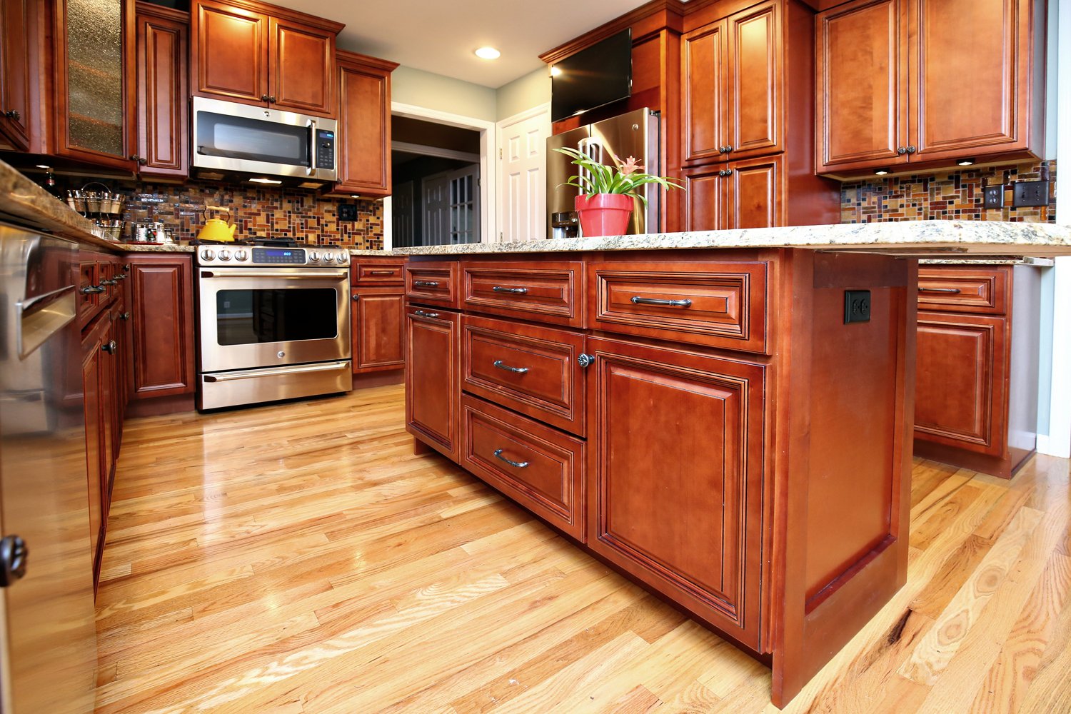 10 x 10 Kitchen Cabinets (Lenox Mocha)