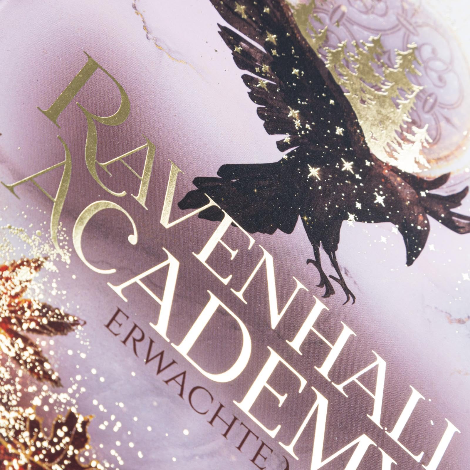 Ravenhall Academy 2: Erwachte Magie: Romantische Hexen Fantasy mit Academy-Setting