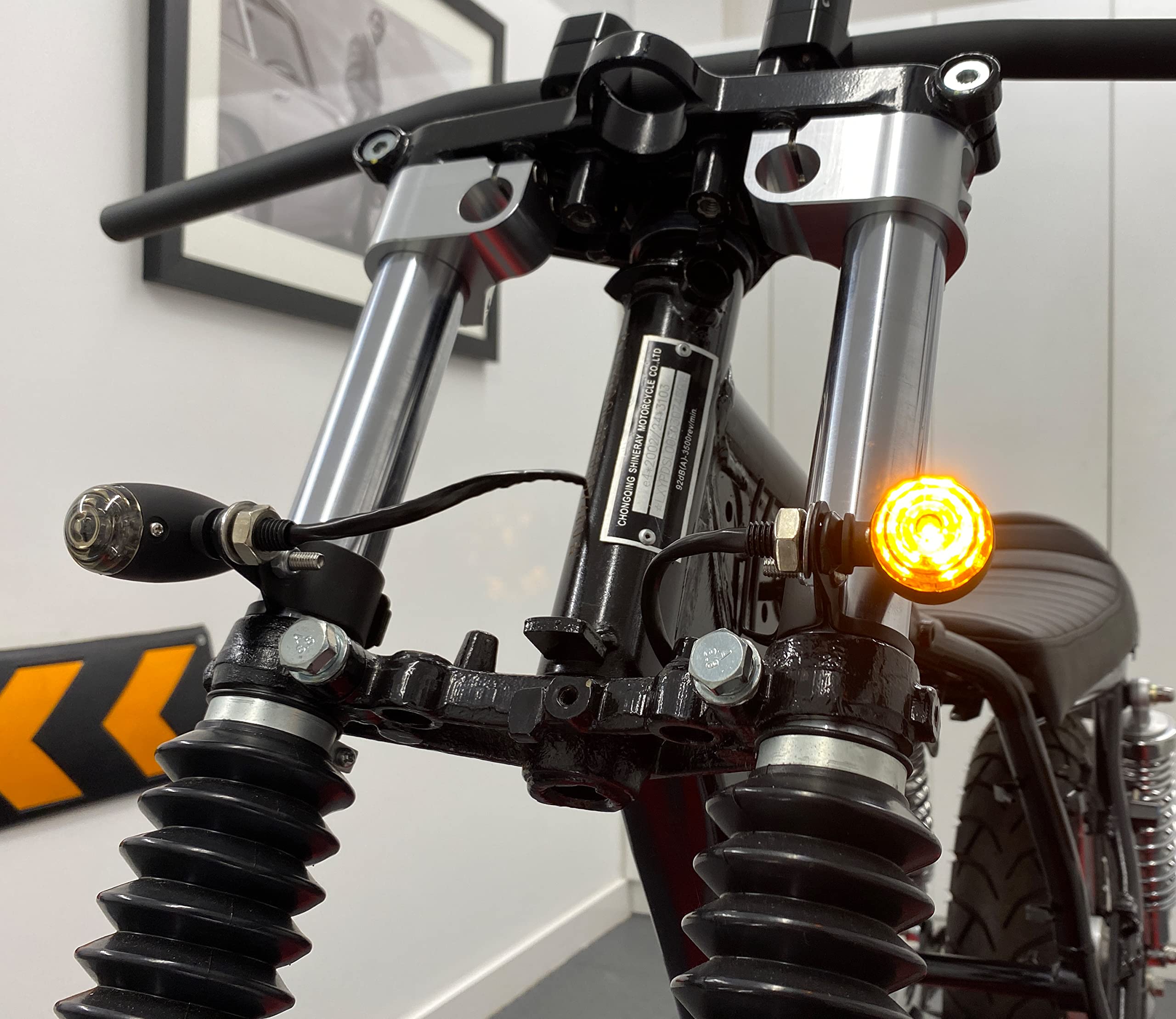 Czarny aluminiowy motocykl motocykl LED kule styl kierunkowskazy kierunkowskazy styl kawiarnia Racer