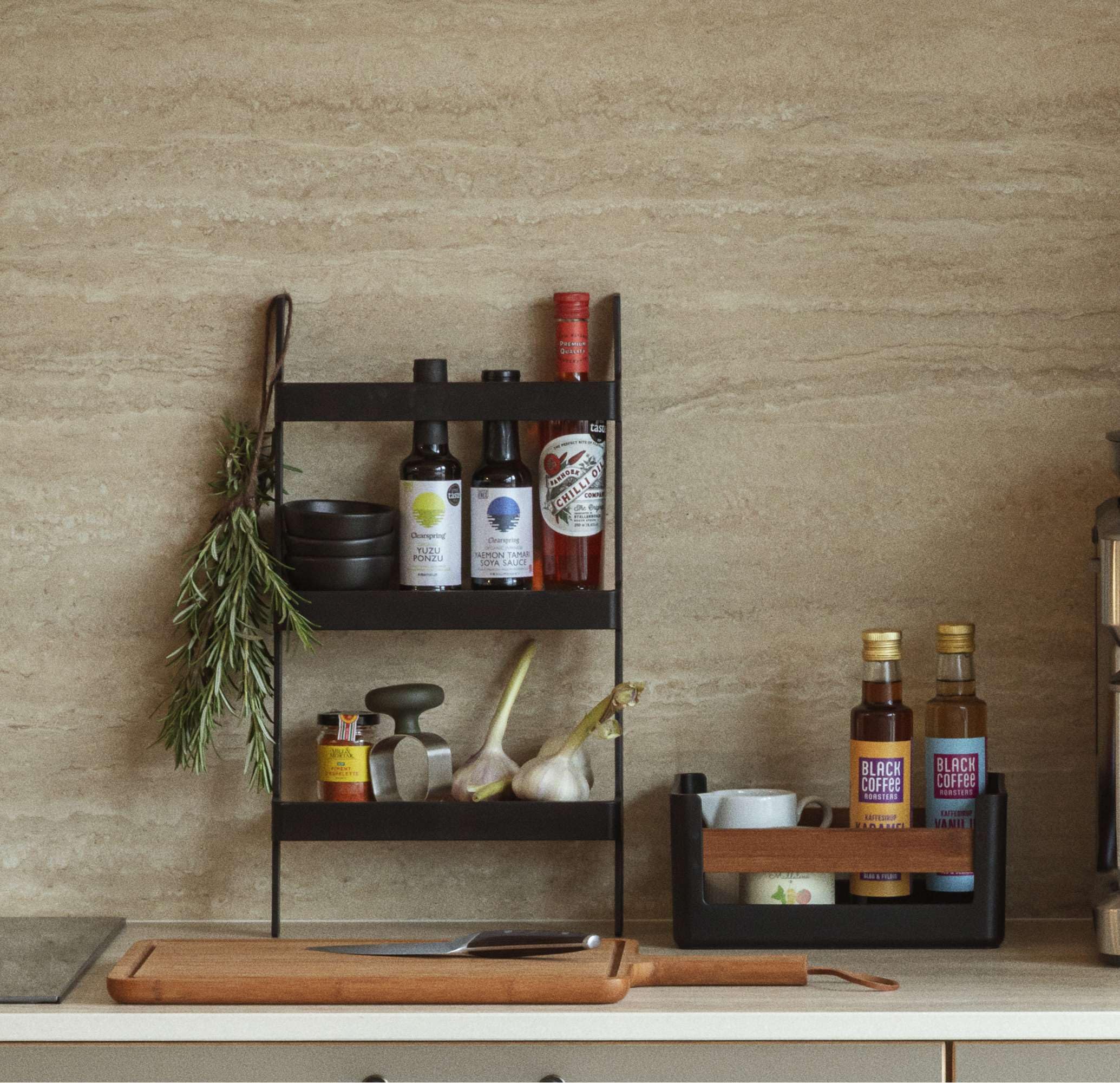Eva Solo | Nordic Kitchen Speisekammerkiste | Schaffen Sie mit den stapelbaren Kisten | Übersicht, Platz und Ordnung in Ihrer Speisekammer, Küche oder Ihrem Badezimmer Dänisches Design | Schwarz