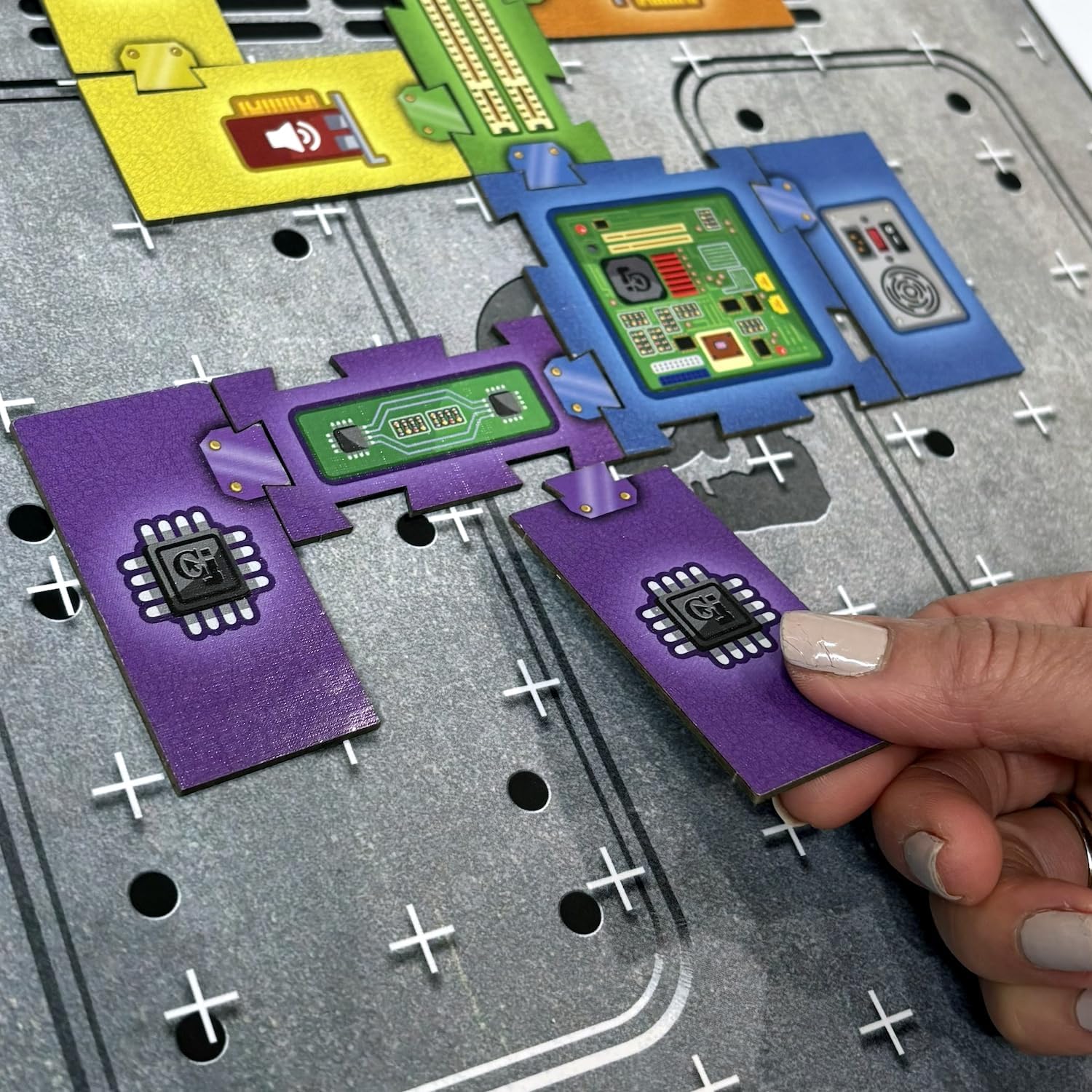 Computer Junkyard – A Strategy Board Game Based on Real-World Computer Parts | 2-4 Players | Ages 14+ | 60-90 min