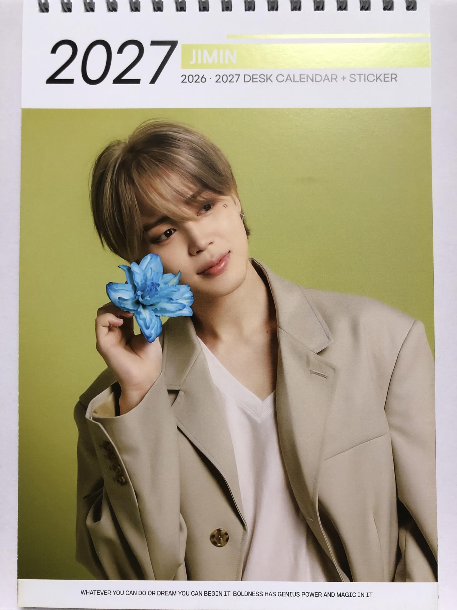BTS　バンタン　ジミン　jimin　2024　卓上　カレンダー Amazon.co.jp: ジミン グッズ 2026年-2027年 2年分 卓上カレンダー