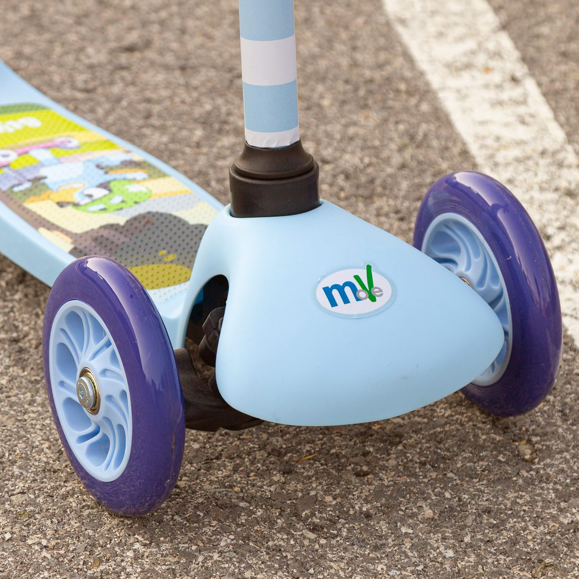 Disney Bluey Trottinette Enfant 3 Roues, Licence Officielle, Structure métallique, Plateau antidérapant décoré avec Bluey et Bingo, Activités extérieures, Jeux pour Enfants +3 Ans (77737)