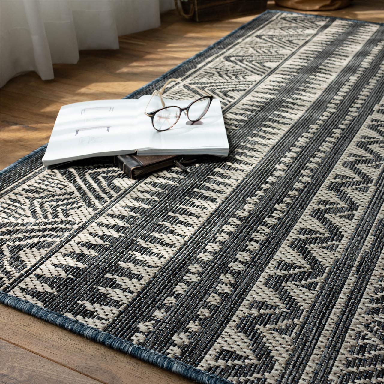 サヤンサヤン幾何学模様ラグ