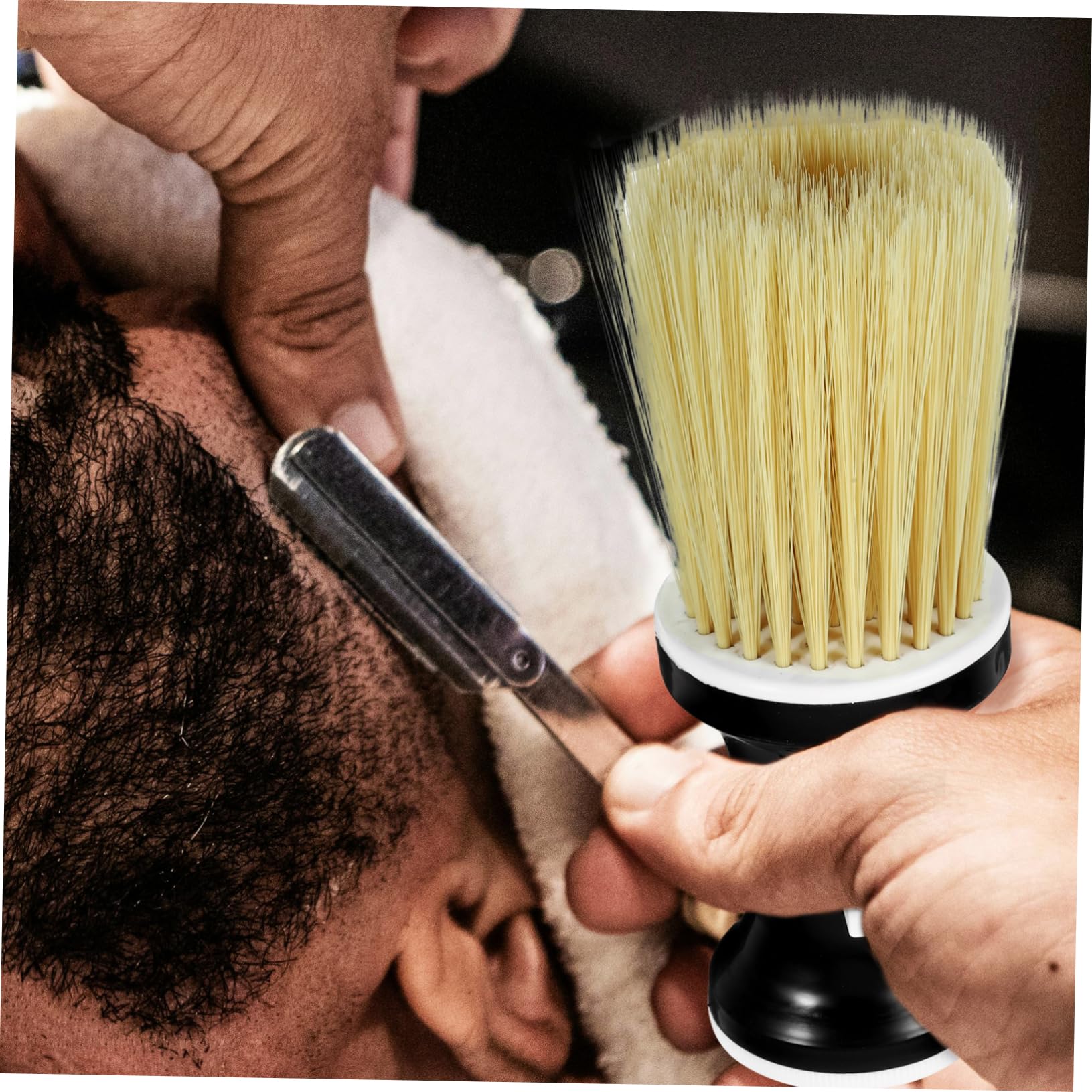Vaguelly Hairdressing Neck Duster Brush with Handle Durable Barber Brush for Neck Cleaning Soft Bristles for Loose Hair Removal Portable Design for Professional Hair Cutting Use