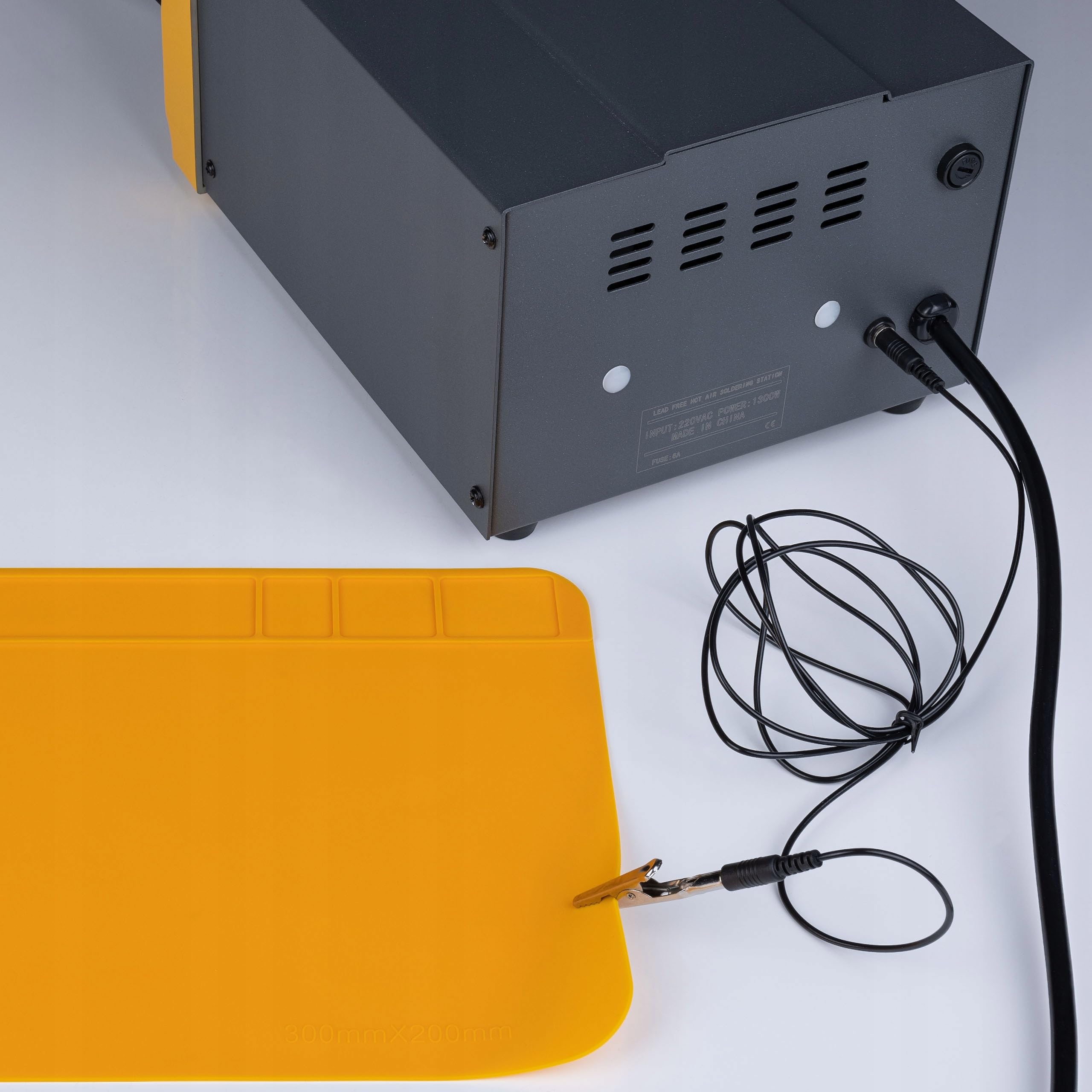 Rosfix AirFlow X 1300 W stacja lutownicza + zasilacz laboratoryjny 32 V 5 A + mata silikonowa 45 × 30 cm – ekran dotykowy, 3 kanały, ochrona ESD | do SMD, BGA, QFP | Zestaw naprawczy elektroniki