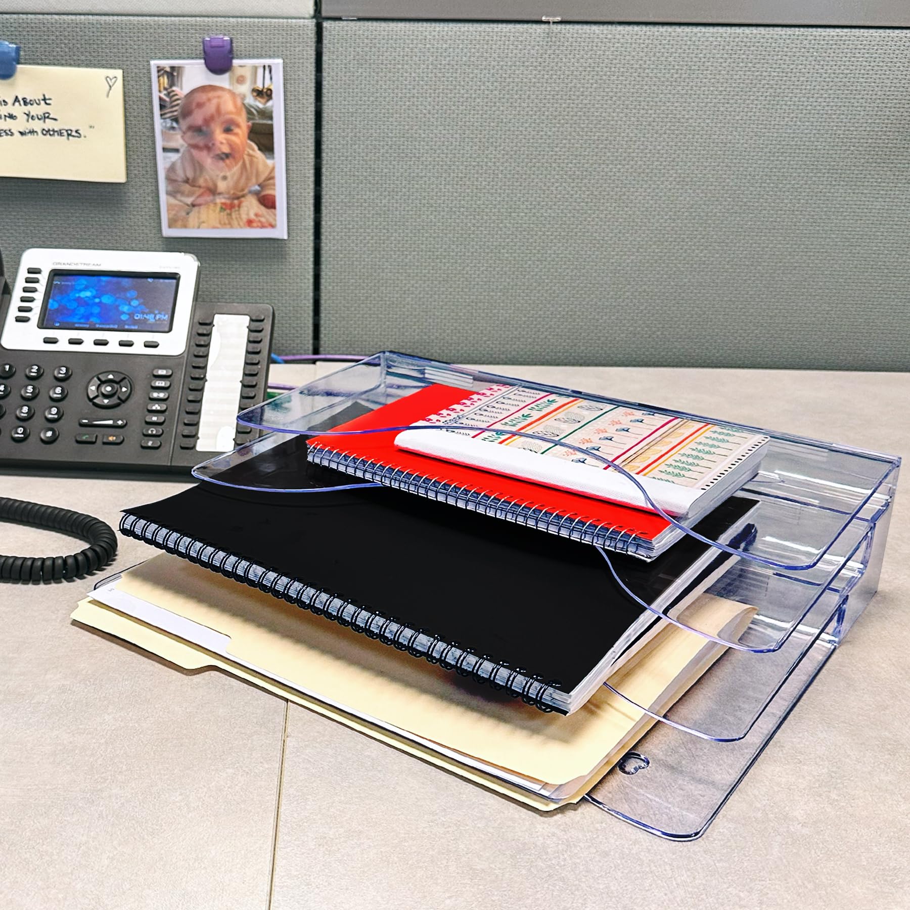 Azar Displays 250099-6PK - Organizador de pared de escritorio de tres niveles con divisores, soporte de exhibición de folletos acrílico, transparente, paquete de 6