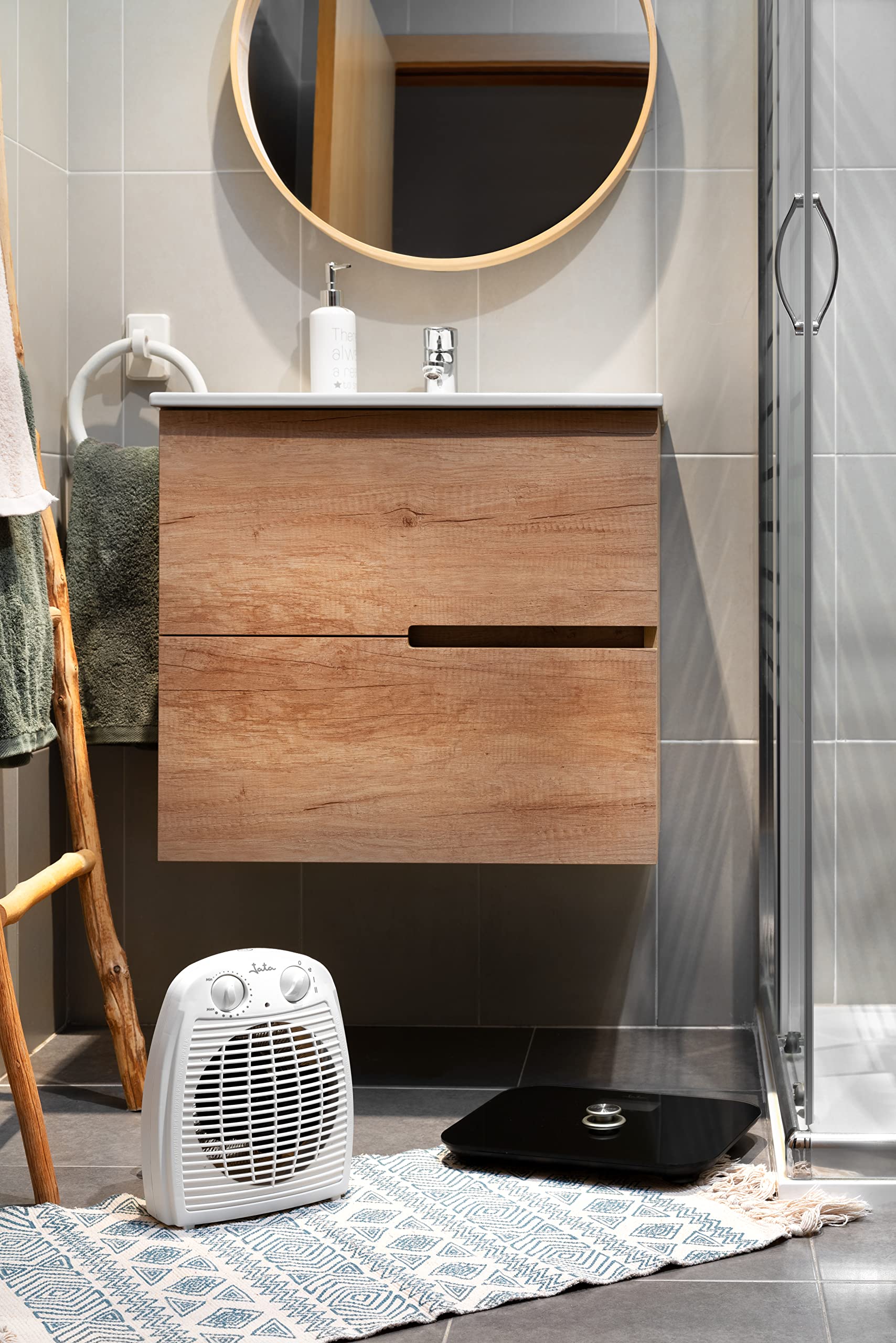 JATA TV78 - Calefactor Baño Eléctrico con Termostato Ajustable, 2000 W, 2 Potencias de Calor y Ventilador, Calentamiento Rápido, Protección Sobrecalentamiento, Asa de transporte
