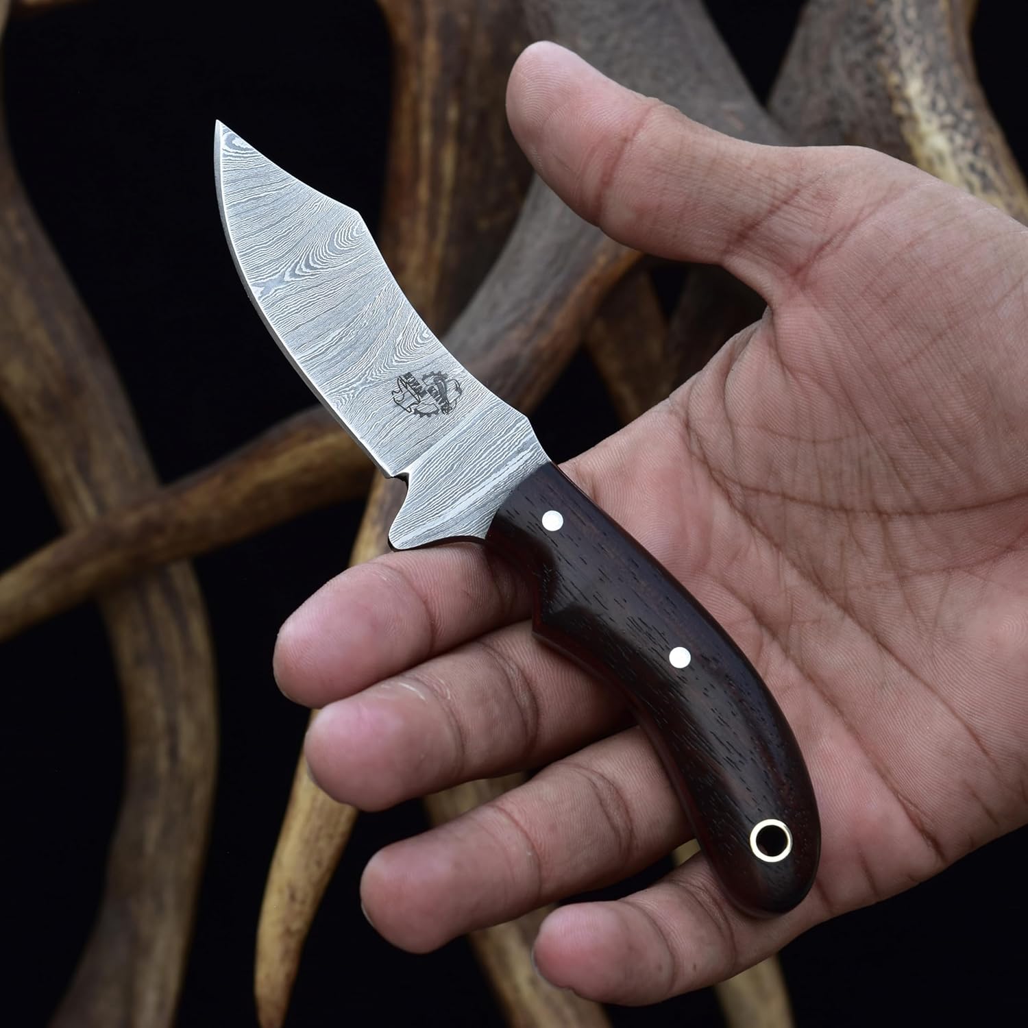Knives Ranch Handmade EDC Fixed Blade Hunting Knife – Forged Damascus Steel – Rosewood Handle – Horizontal Carry Sheath – Outdoor Cowboy Knife (2085-IRW)