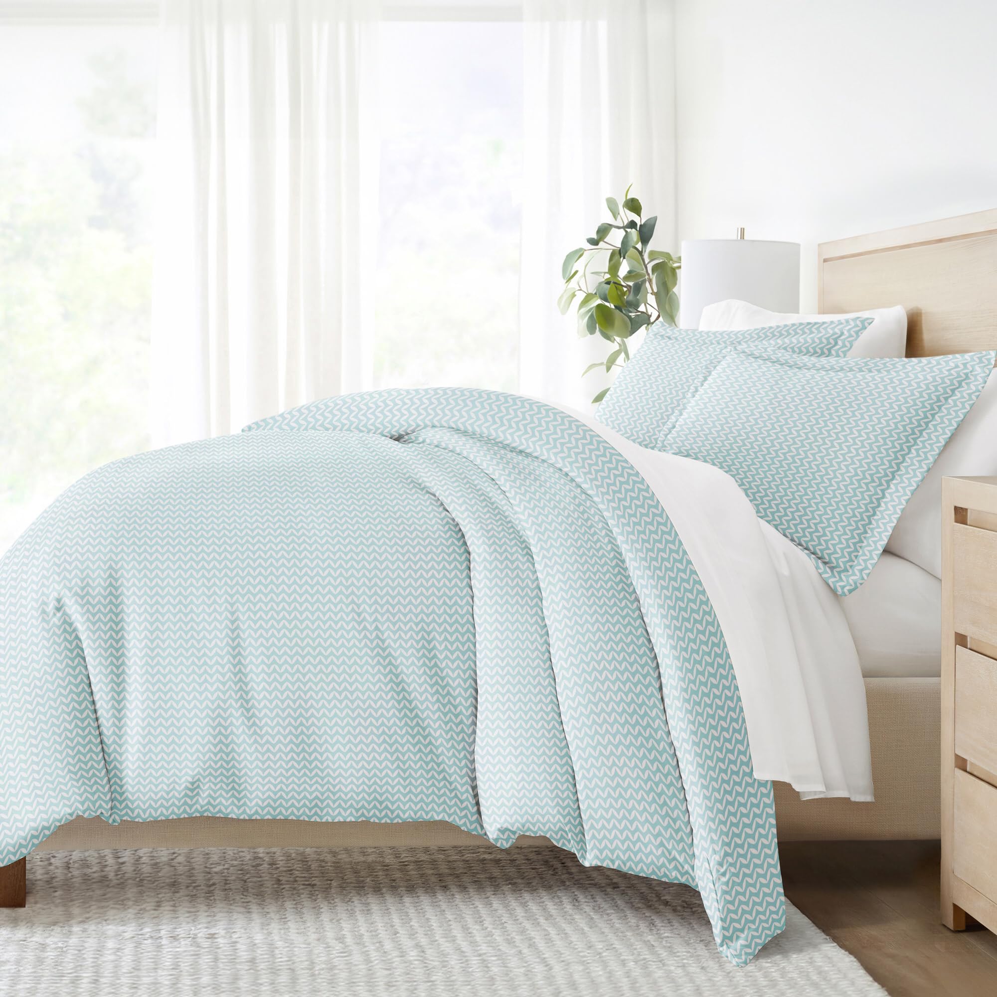 Linen Market Duvet Cover Set, Puffed Chevron Light Blue, Queen/Full