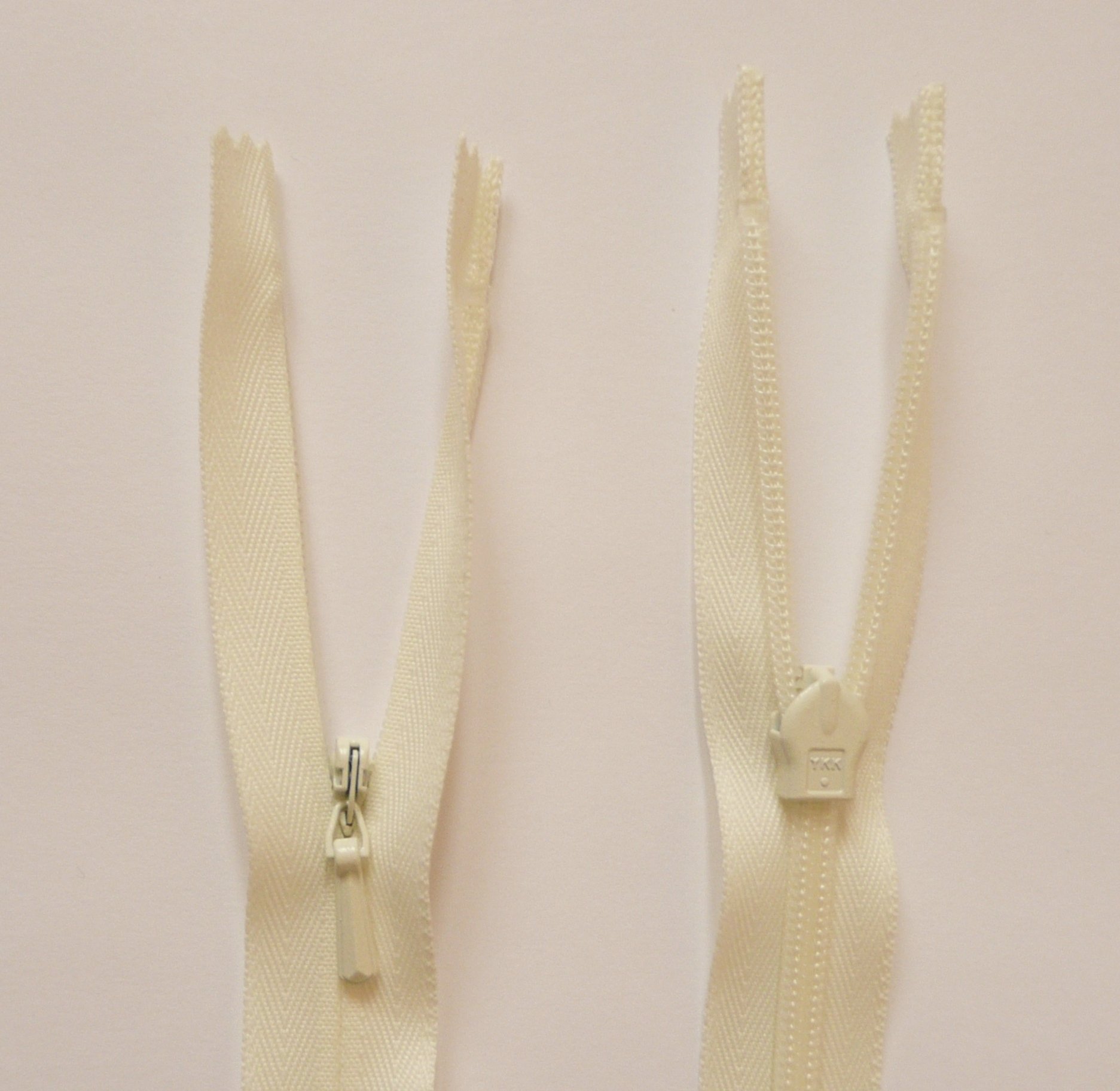 Ykk Cream 22" / 56Cms Concealed Zip Classic