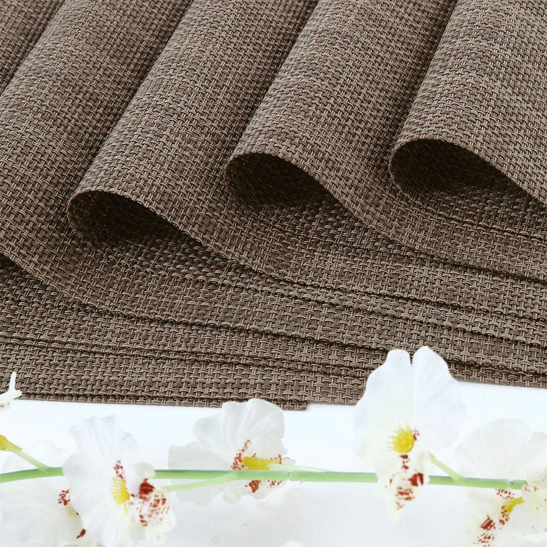 uxcell Woven Placemats Set of 6 Heat Resistant Place Mats Anti-Slip Washable PVC Square Table Mats for Kitchen Dining Table Holiday Brown