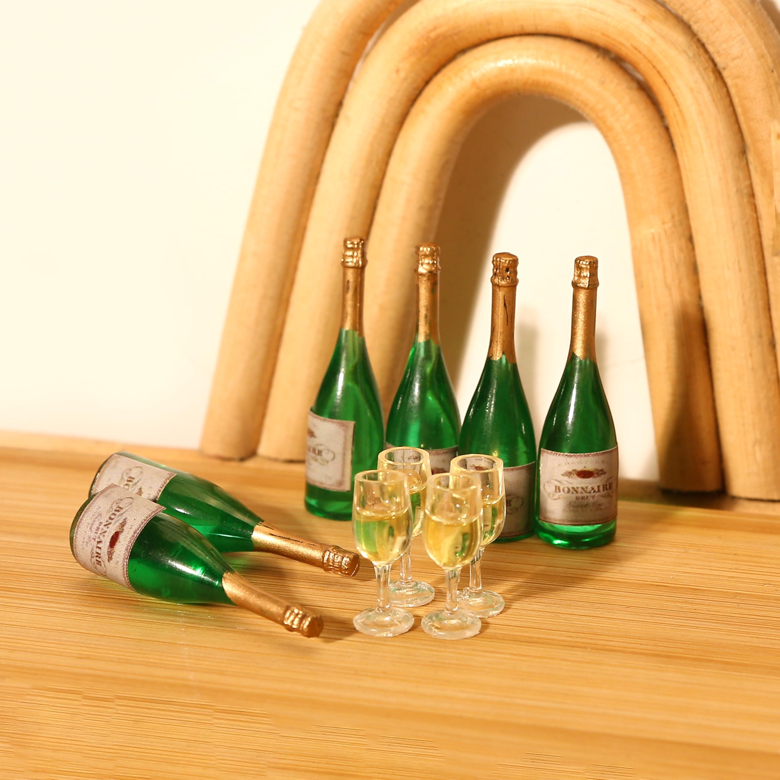 銀製ミニチュア　シャンパンとグラス Amazon.co.jp: ミニチュアシャンパンワイングラスとボトル 1:12