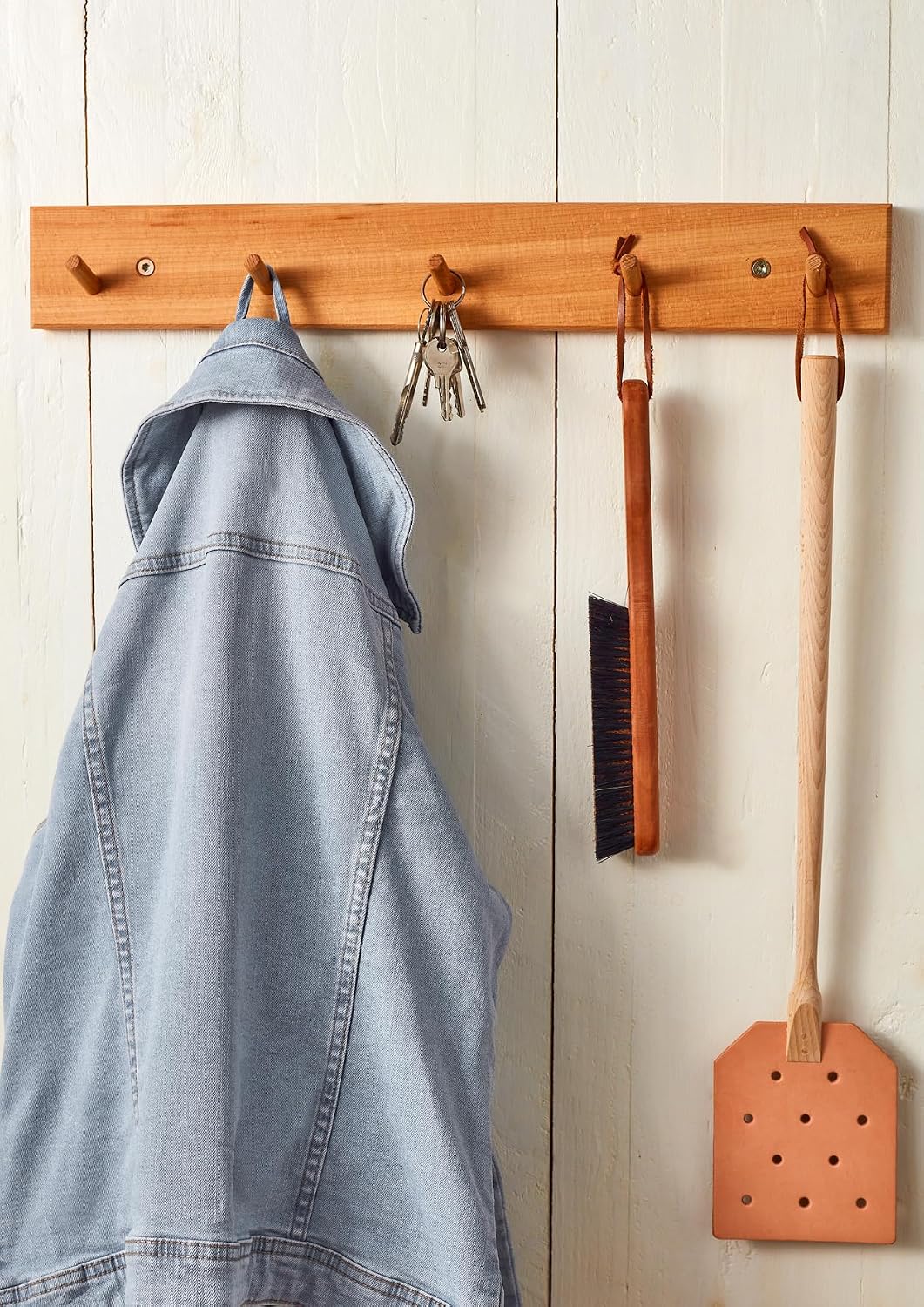 REDECKER Flyswatter with Beechwood Handle and Punched Leather Head, Flexible Leather Head is Stain Resistant and Easy to Clean, 20 inches - Fly Swatter, Made in Germany - Wooden Fly Swatter