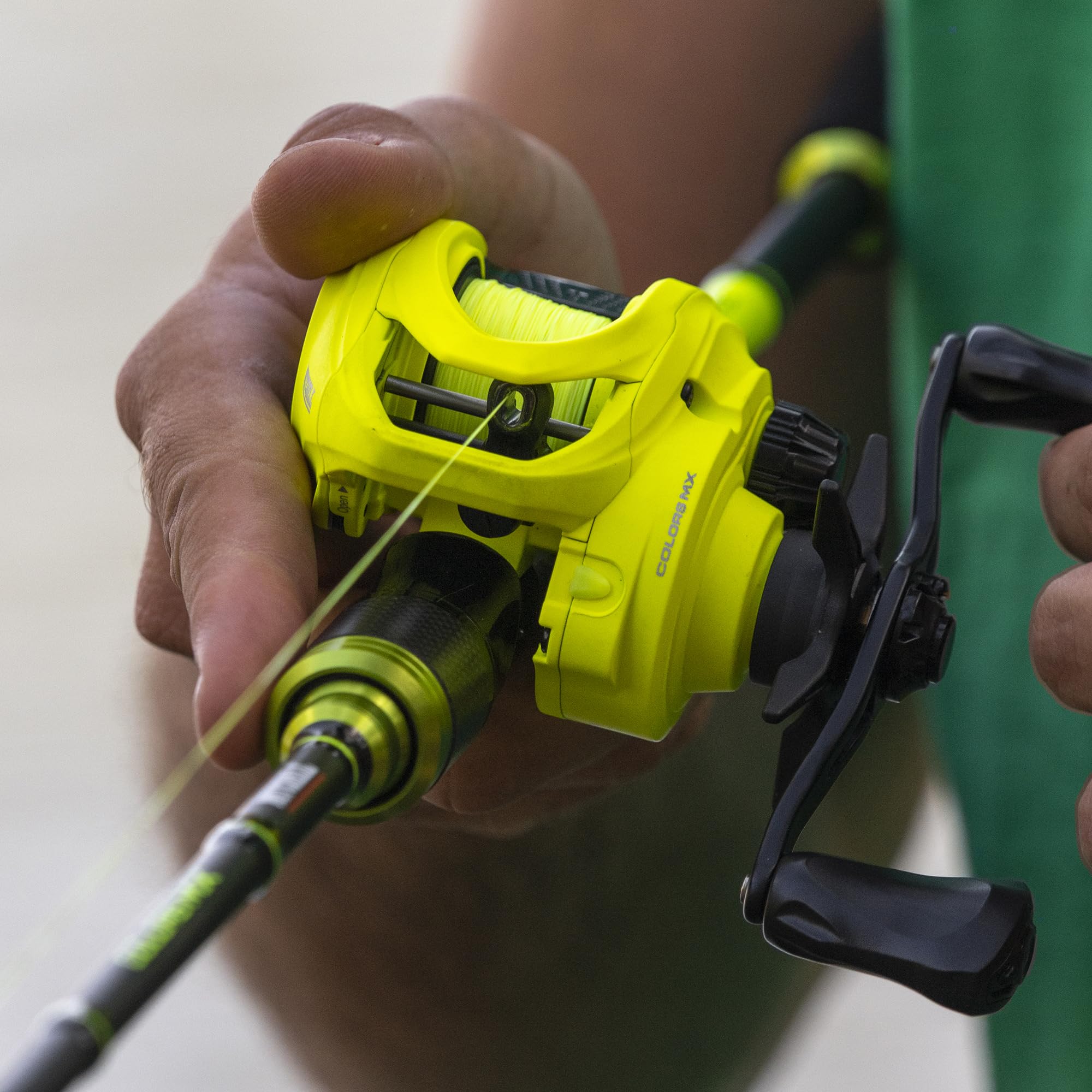 Mitchell Colors MX Castrute and Rolle Combo – Raubfisch Baitcasting Setup – Hecht, Zander, Barsch