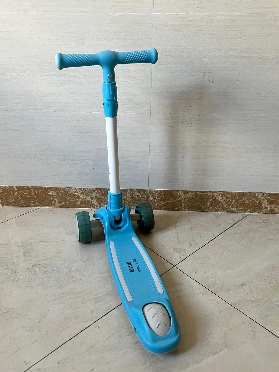 pykronn Push Scooters, 3 Adjustable Height Handlebars, Lean-to-Steer & Widen Anti-Slip Deck